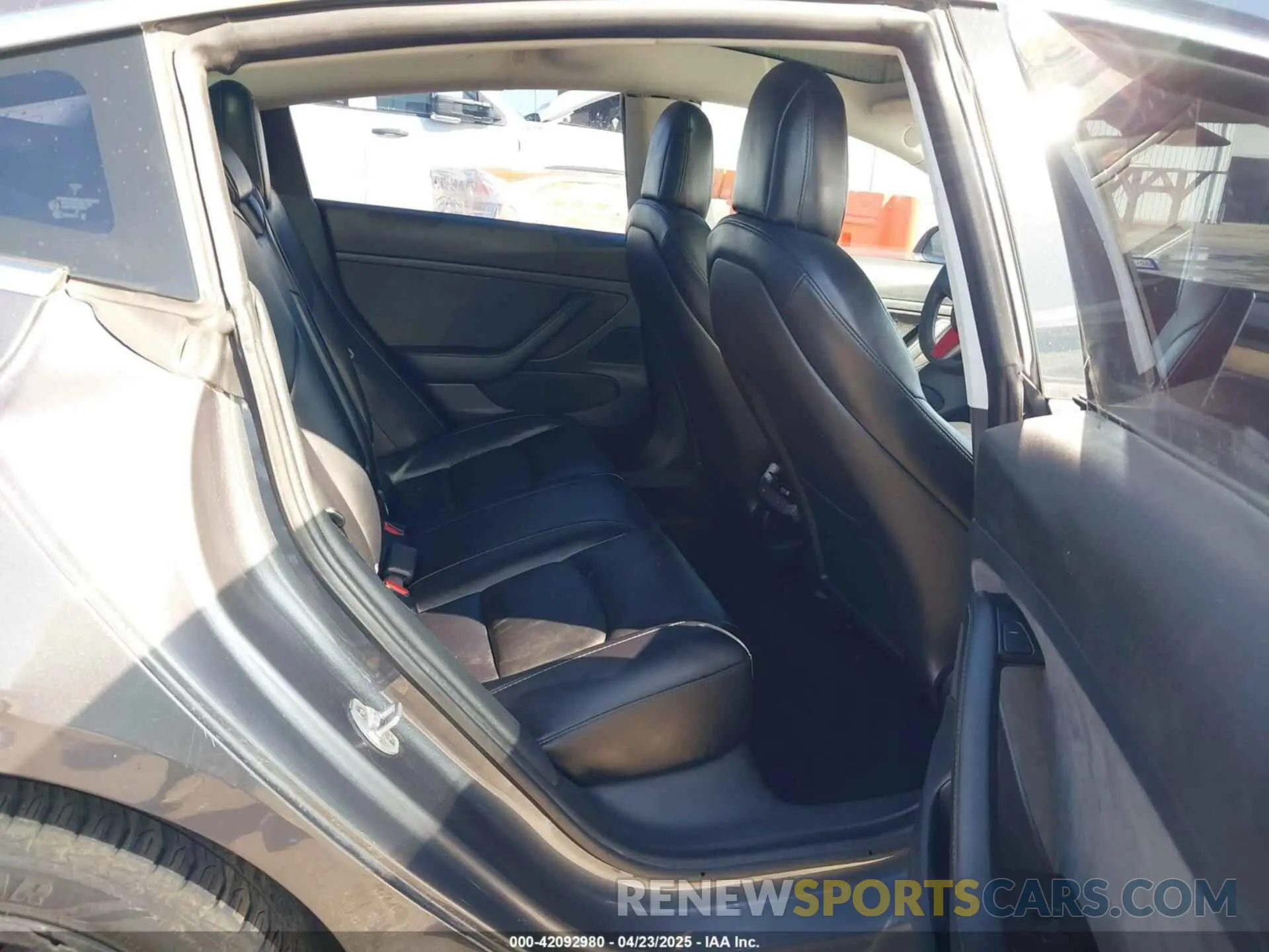 8 Photograph of a damaged car 5YJ3E1EA5LF644864 TESLA MODEL 3 2020