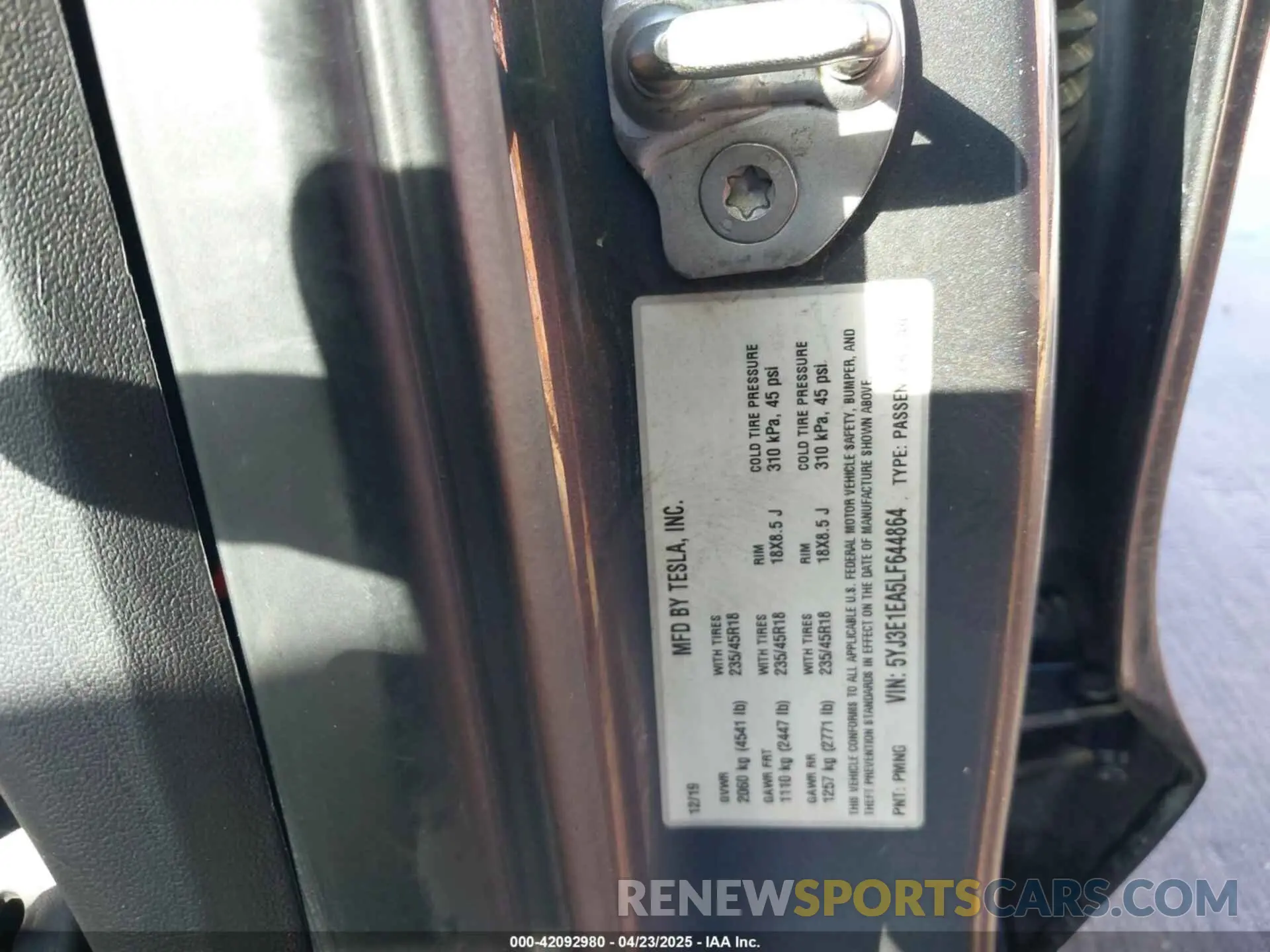 9 Photograph of a damaged car 5YJ3E1EA5LF644864 TESLA MODEL 3 2020