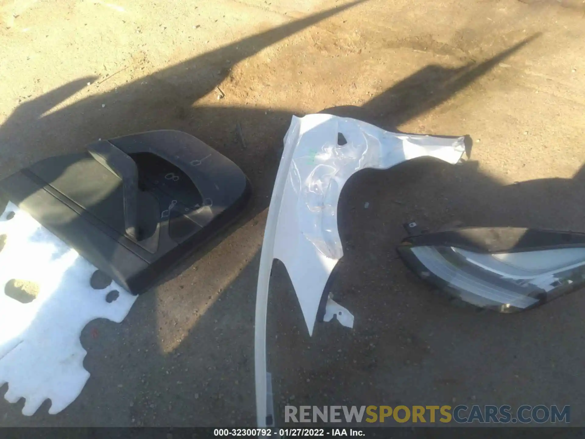 12 Photograph of a damaged car 5YJ3E1EA5LF645108 TESLA MODEL 3 2020