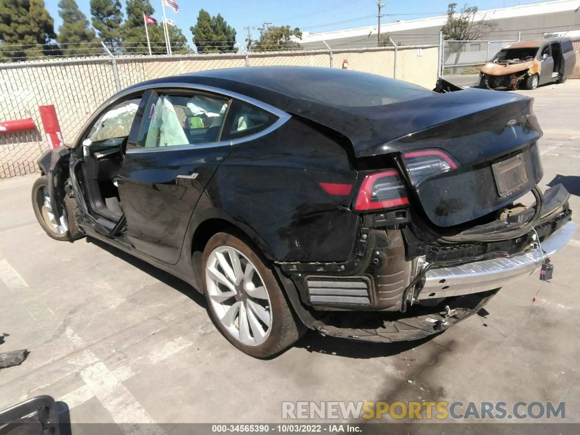 3 Photograph of a damaged car 5YJ3E1EA5LF660790 TESLA MODEL 3 2020