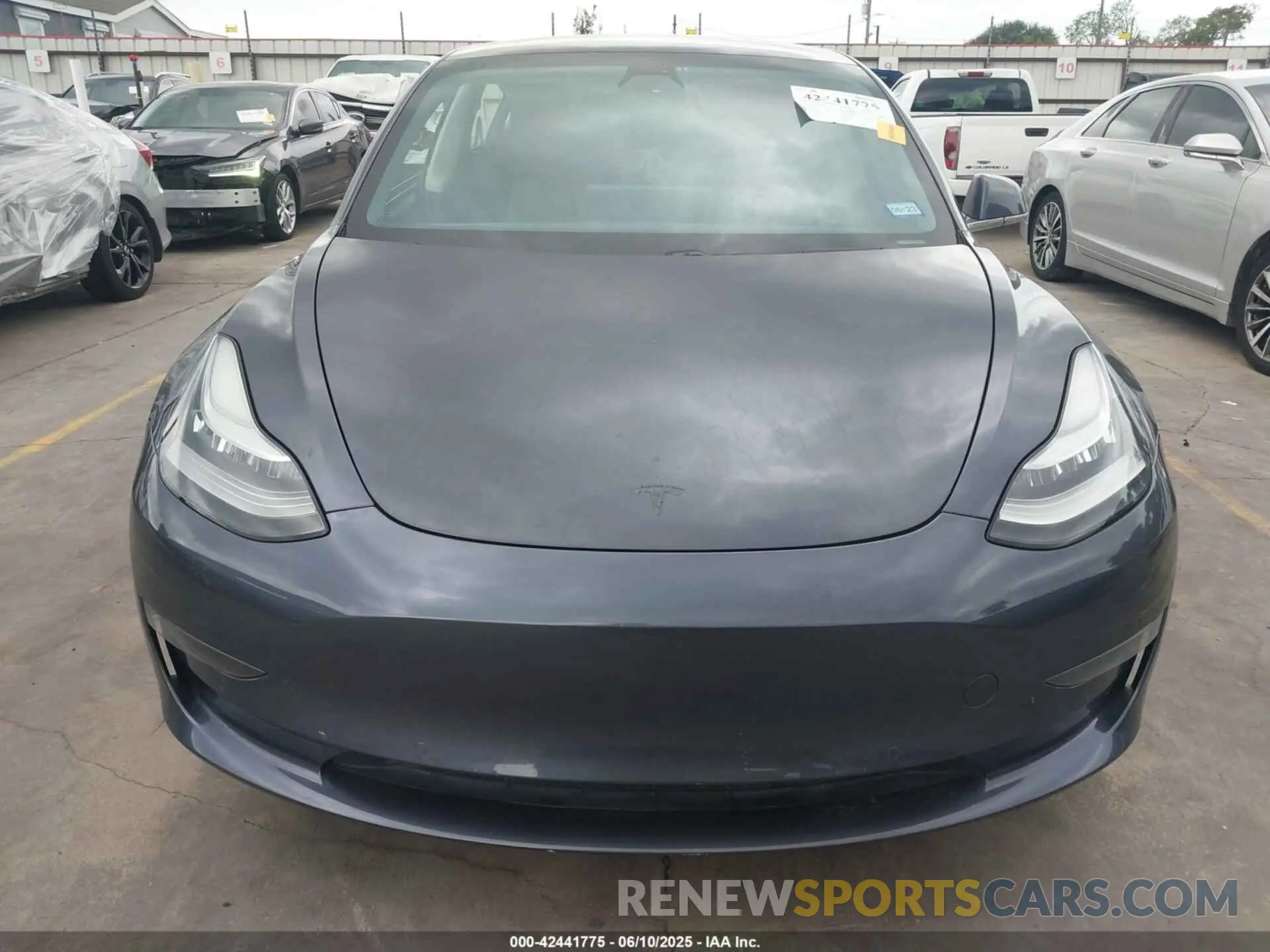 12 Photograph of a damaged car 5YJ3E1EA5LF705081 TESLA MODEL 3 2020