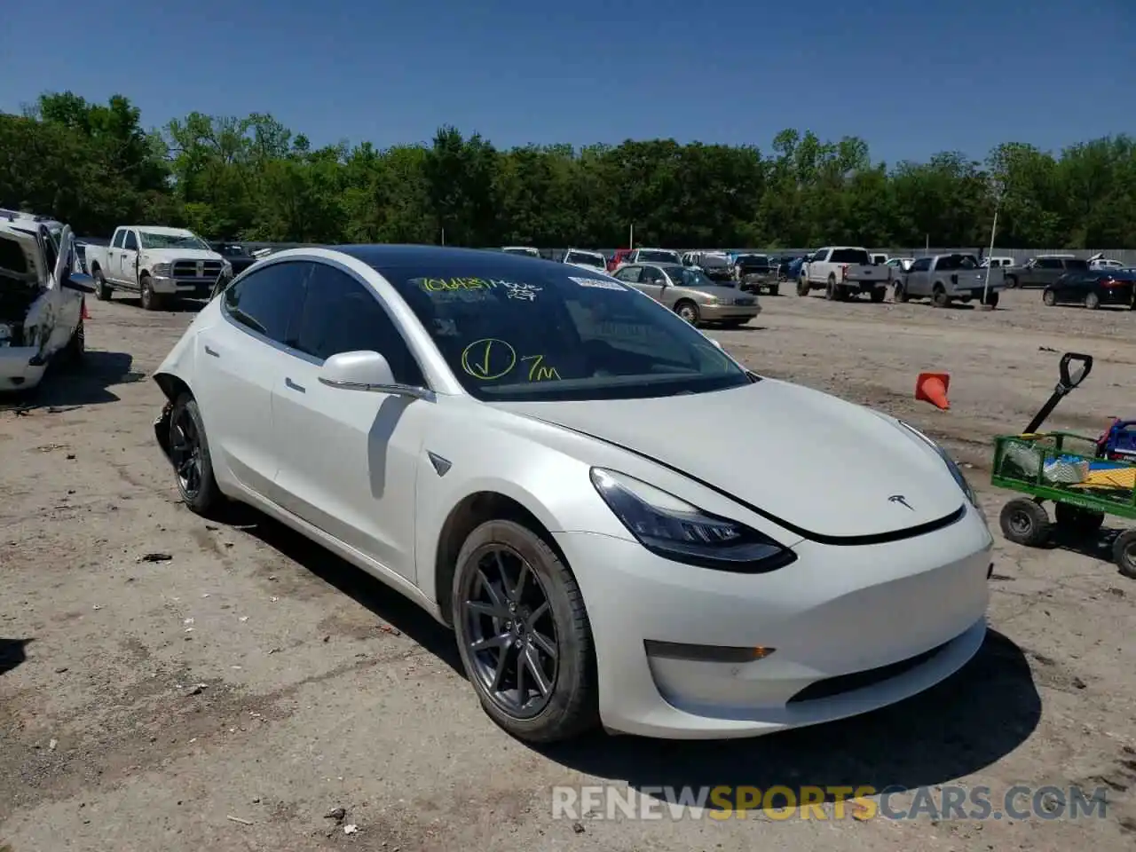 1 Photograph of a damaged car 5YJ3E1EA5LF706439 TESLA MODEL 3 2020