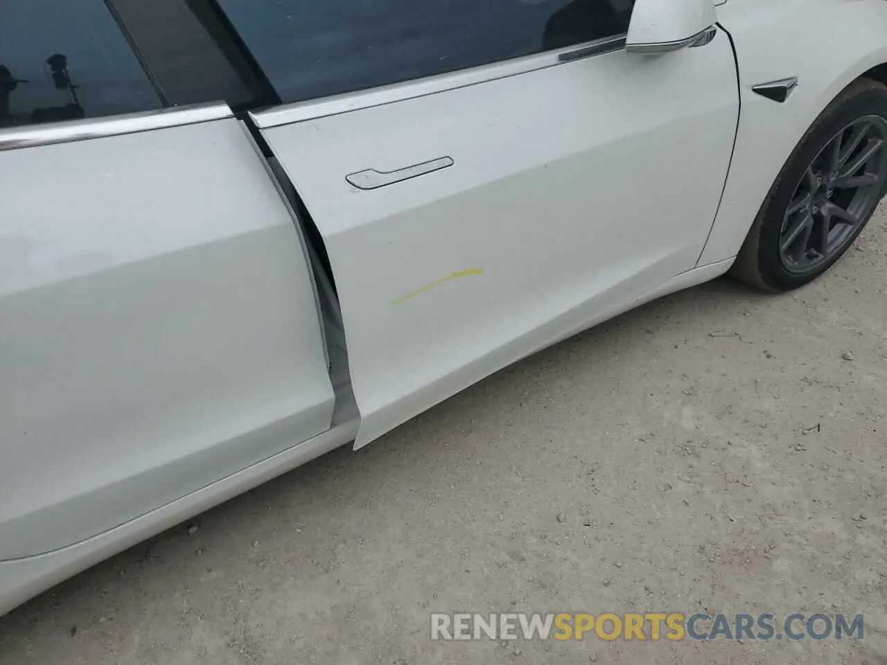 12 Photograph of a damaged car 5YJ3E1EA5LF706845 TESLA MODEL 3 2020
