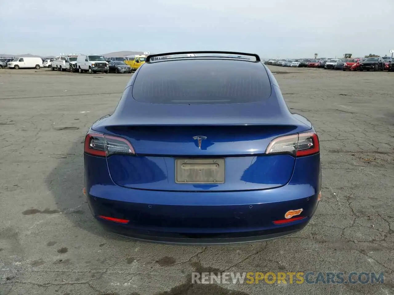 6 Photograph of a damaged car 5YJ3E1EA5LF707137 TESLA MODEL 3 2020
