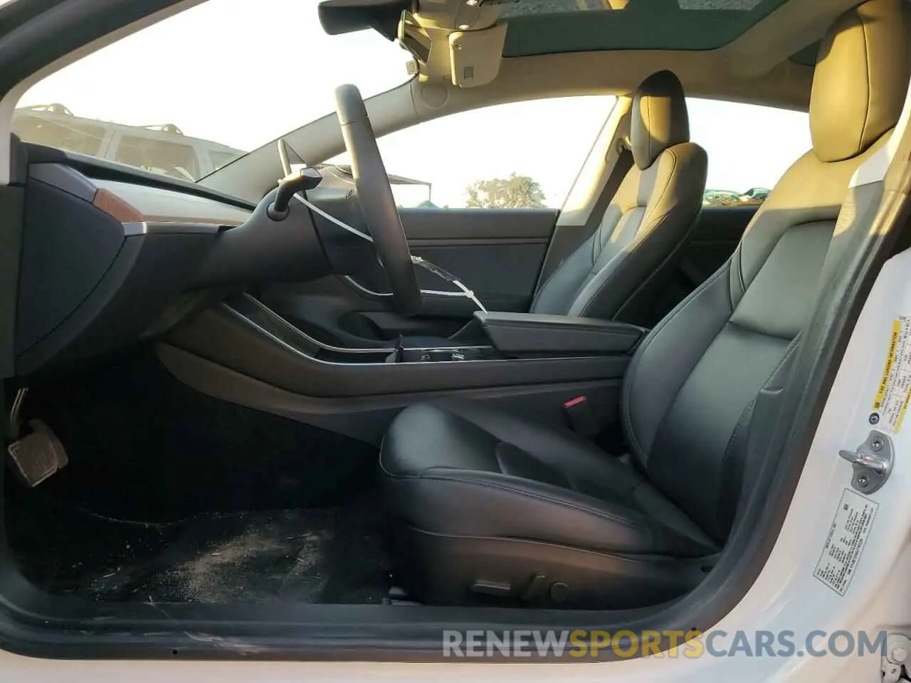 7 Photograph of a damaged car 5YJ3E1EA5LF707235 TESLA MODEL 3 2020