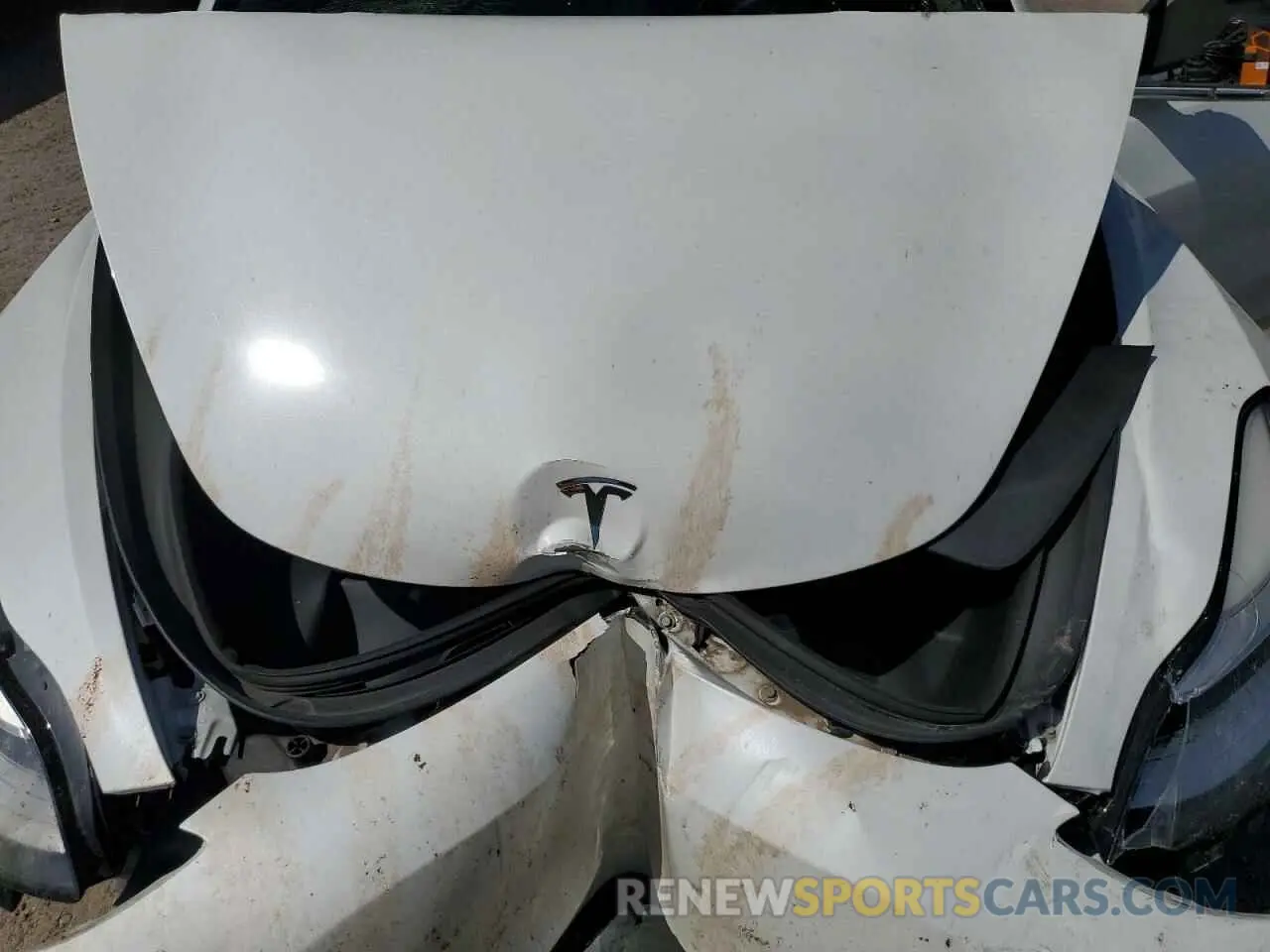 11 Photograph of a damaged car 5YJ3E1EA5LF708966 TESLA MODEL 3 2020