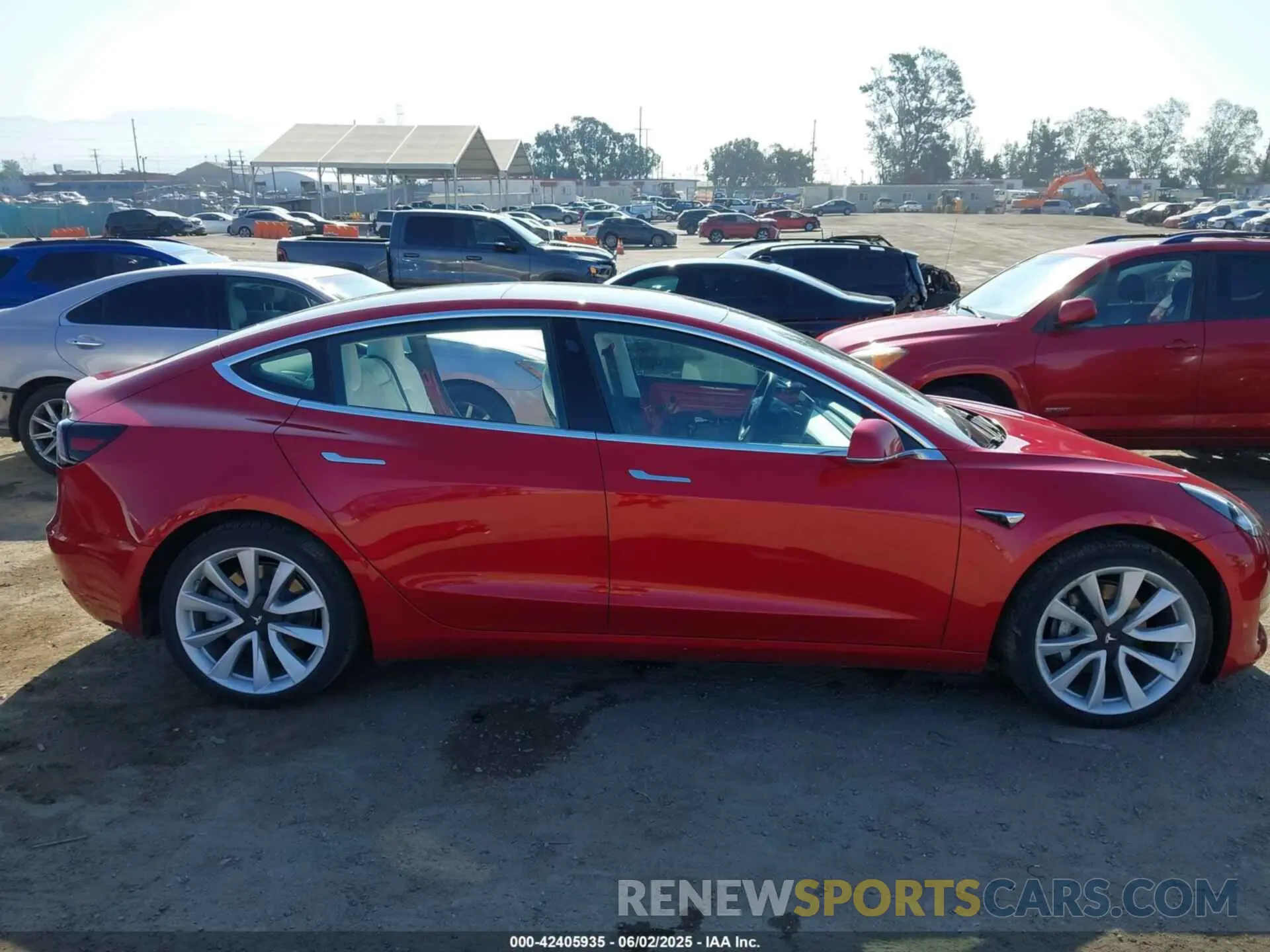 14 Photograph of a damaged car 5YJ3E1EA5LF710197 TESLA MODEL 3 2020