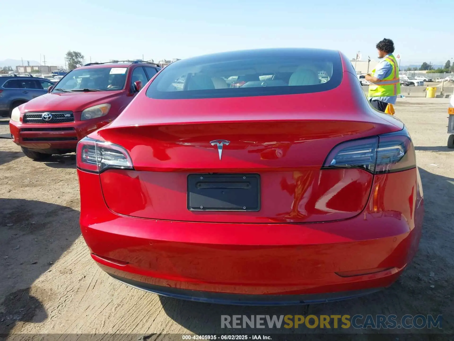 17 Photograph of a damaged car 5YJ3E1EA5LF710197 TESLA MODEL 3 2020