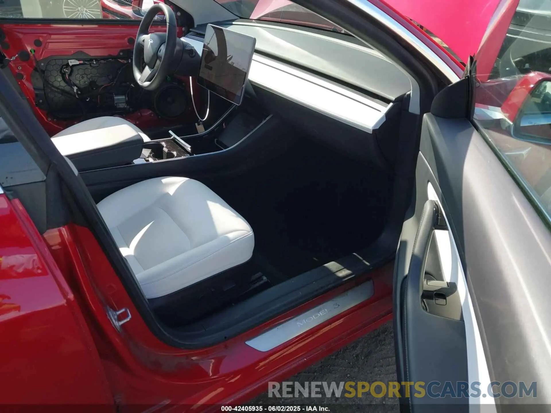 5 Photograph of a damaged car 5YJ3E1EA5LF710197 TESLA MODEL 3 2020