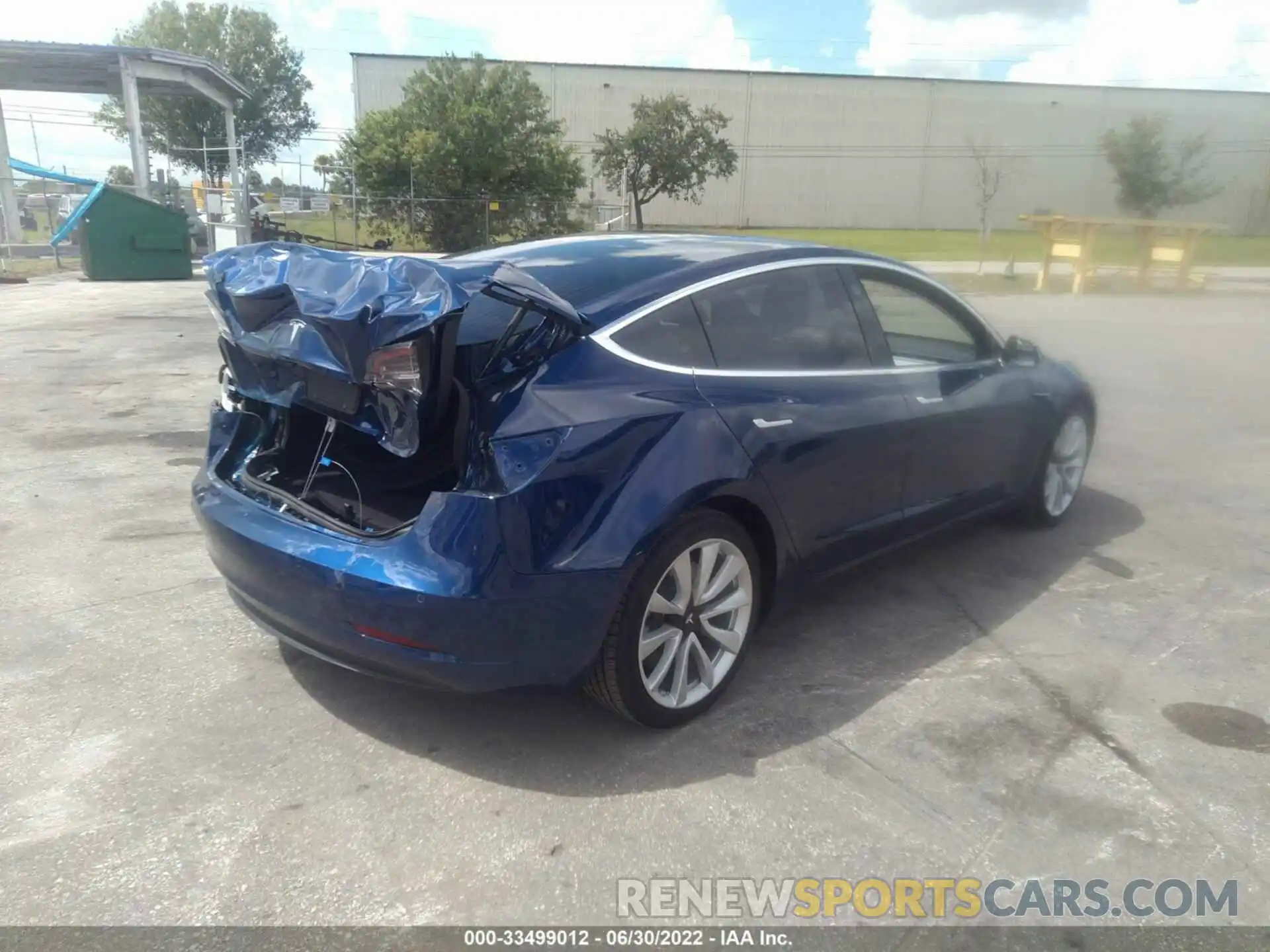 4 Photograph of a damaged car 5YJ3E1EA5LF710295 TESLA MODEL 3 2020