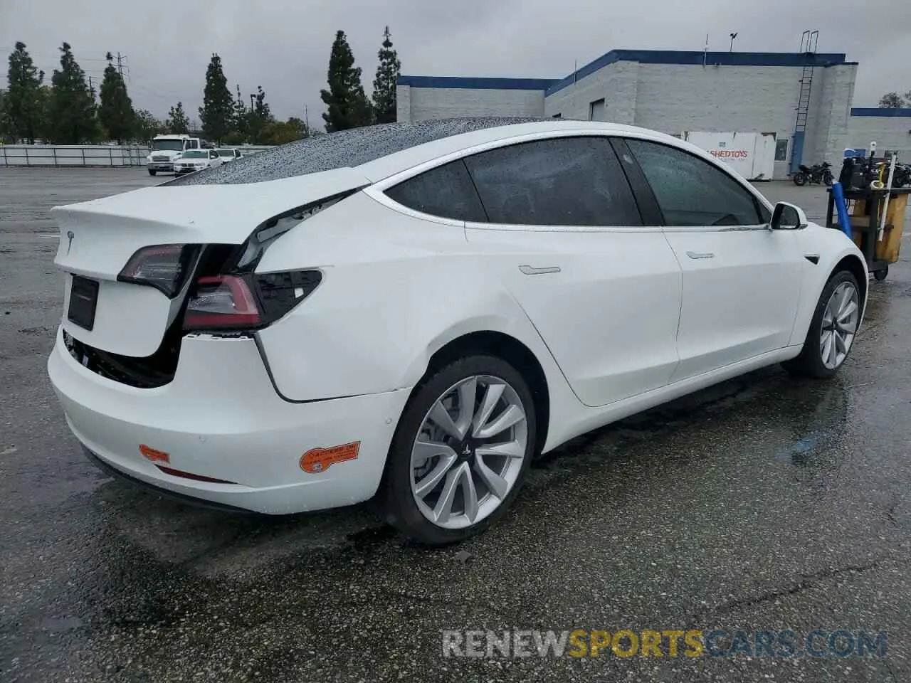 3 Photograph of a damaged car 5YJ3E1EA5LF717635 TESLA MODEL 3 2020