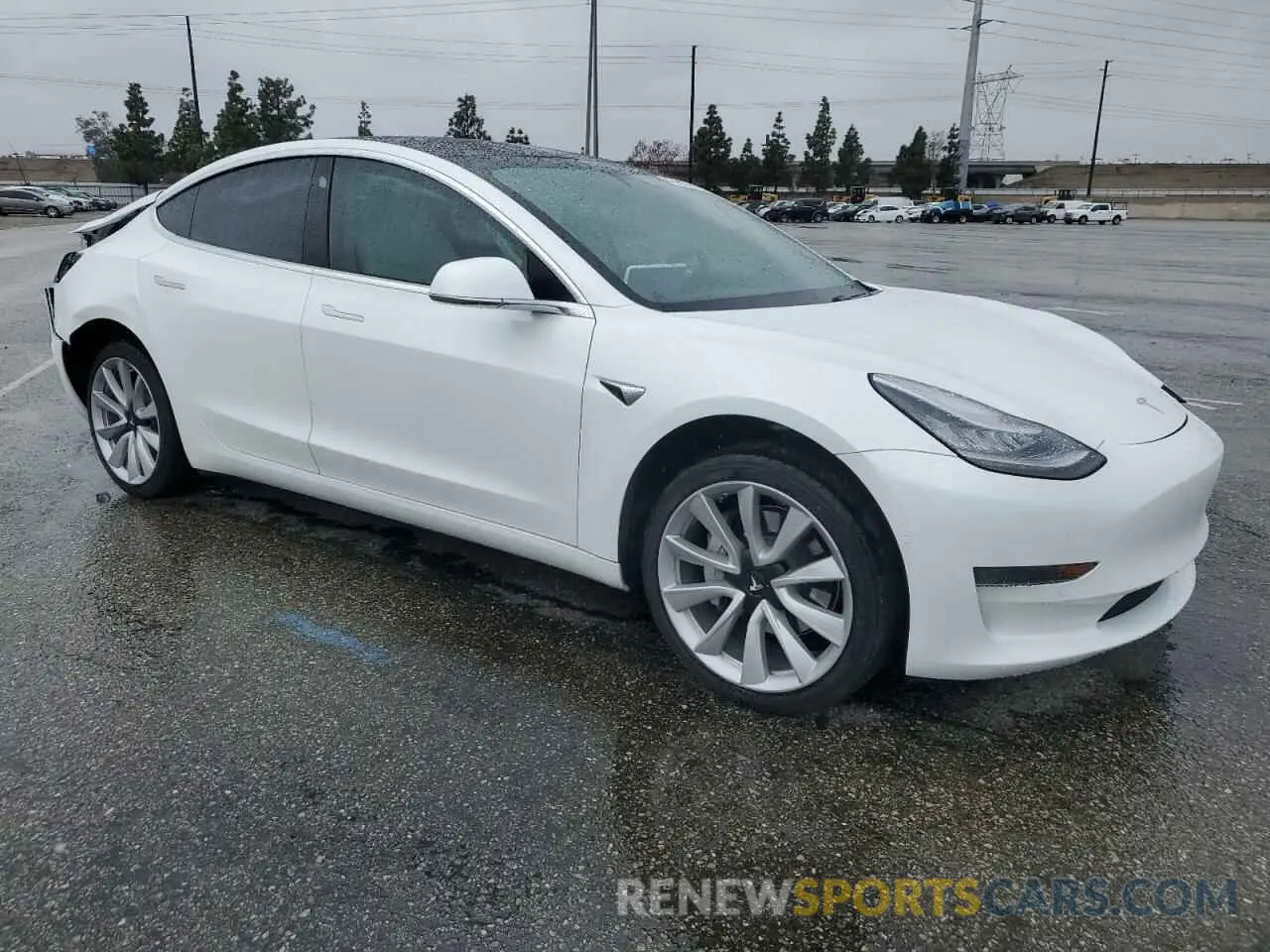 4 Photograph of a damaged car 5YJ3E1EA5LF717635 TESLA MODEL 3 2020