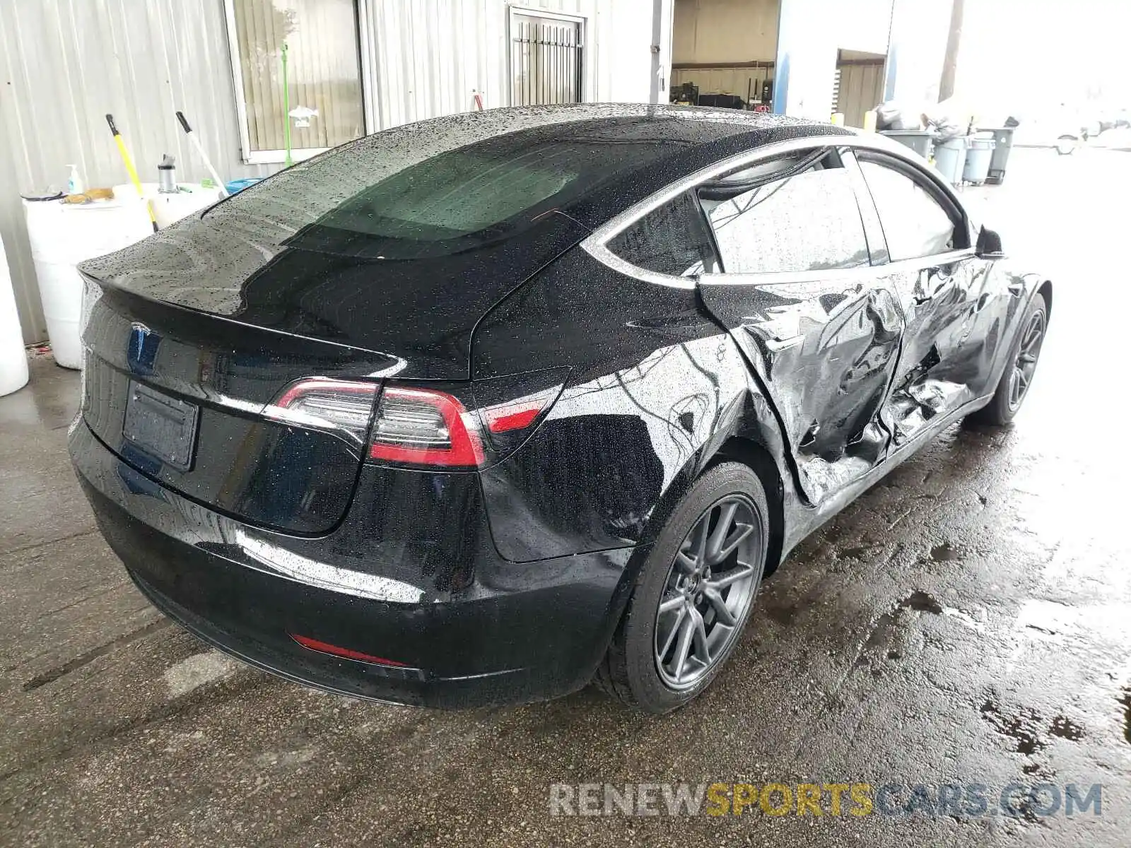 4 Photograph of a damaged car 5YJ3E1EA5LF736461 TESLA MODEL 3 2020