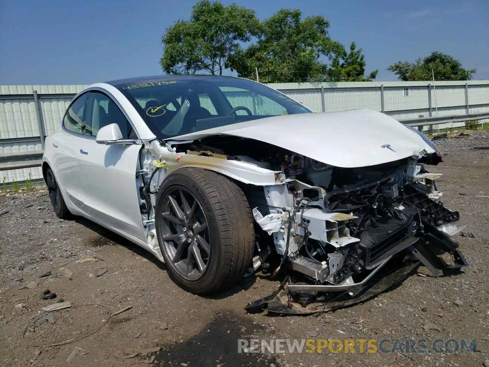 1 Photograph of a damaged car 5YJ3E1EA5LF737352 TESLA MODEL 3 2020