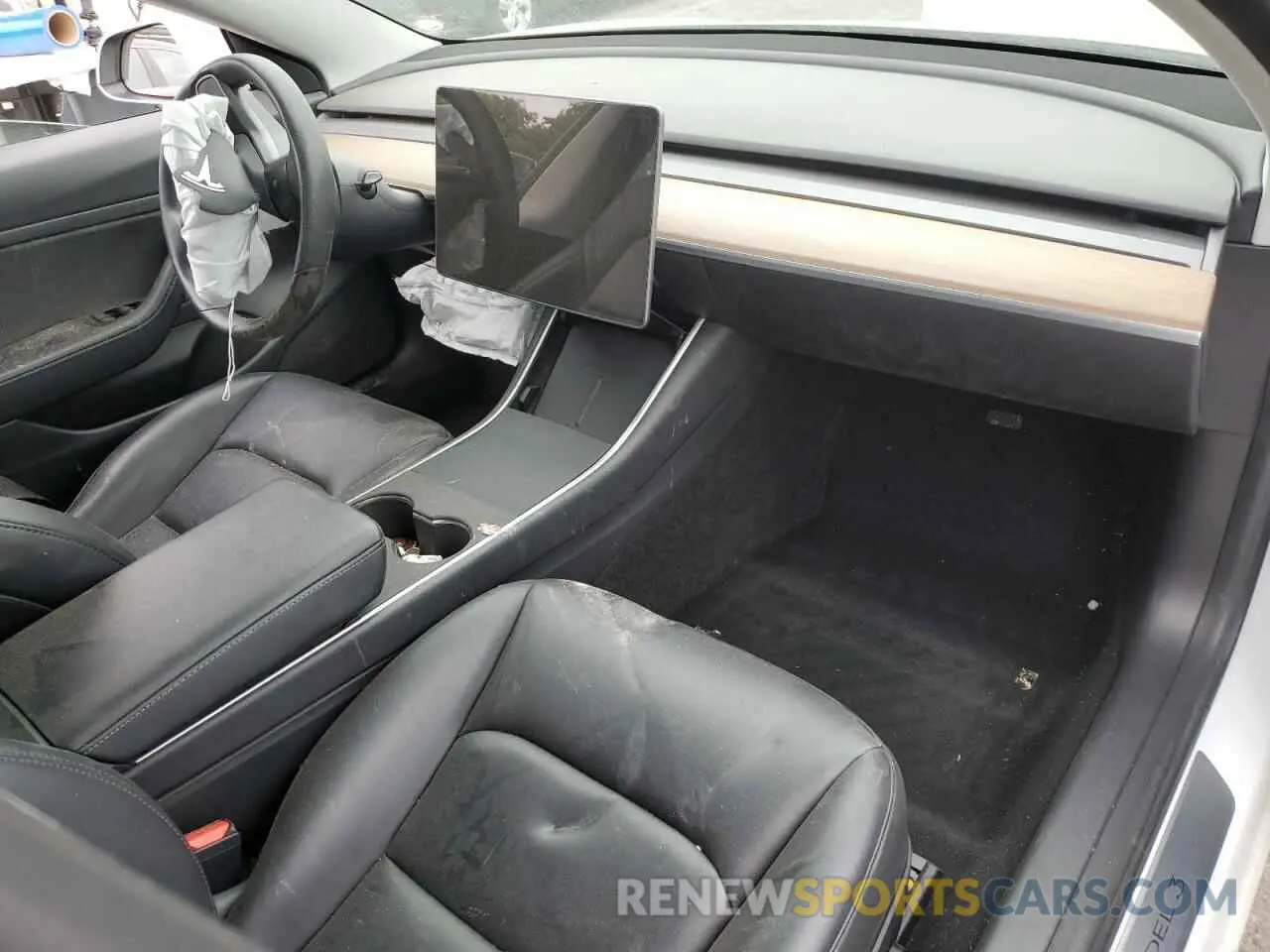 8 Photograph of a damaged car 5YJ3E1EA5LF747010 TESLA MODEL 3 2020
