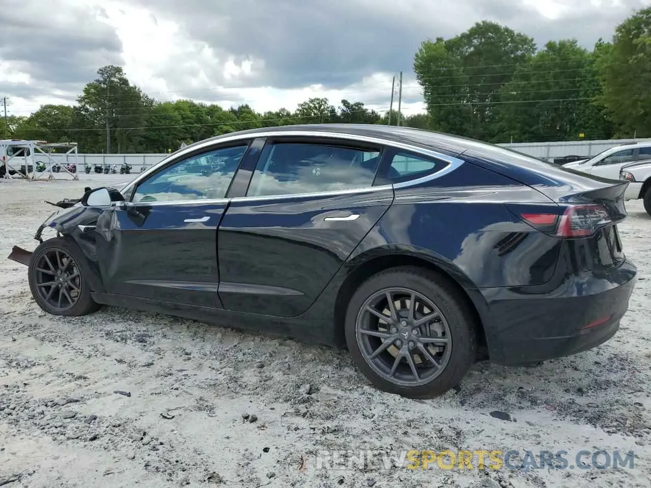 2 Photograph of a damaged car 5YJ3E1EA5LF784770 TESLA MODEL 3 2020