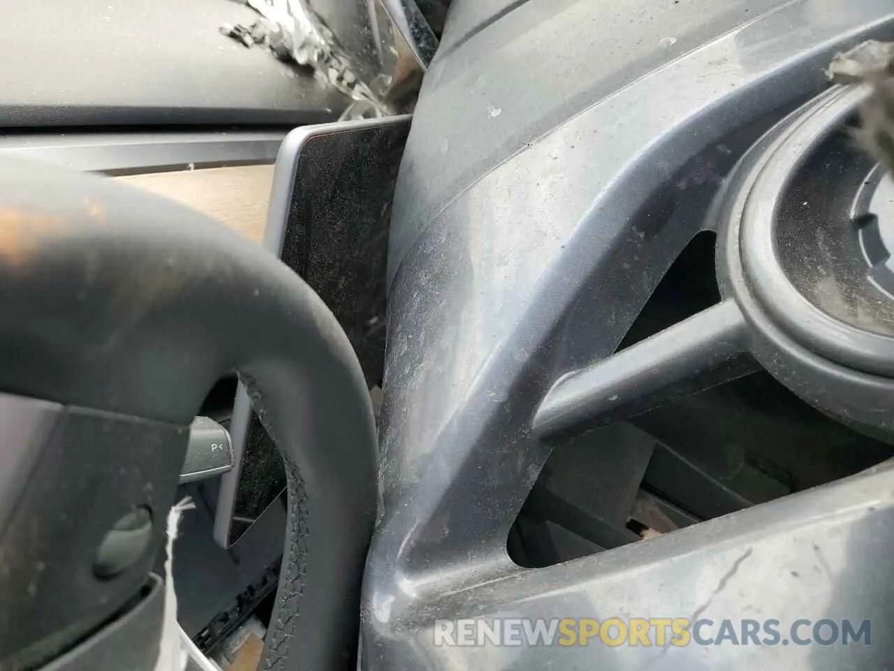 9 Photograph of a damaged car 5YJ3E1EA5LF784770 TESLA MODEL 3 2020
