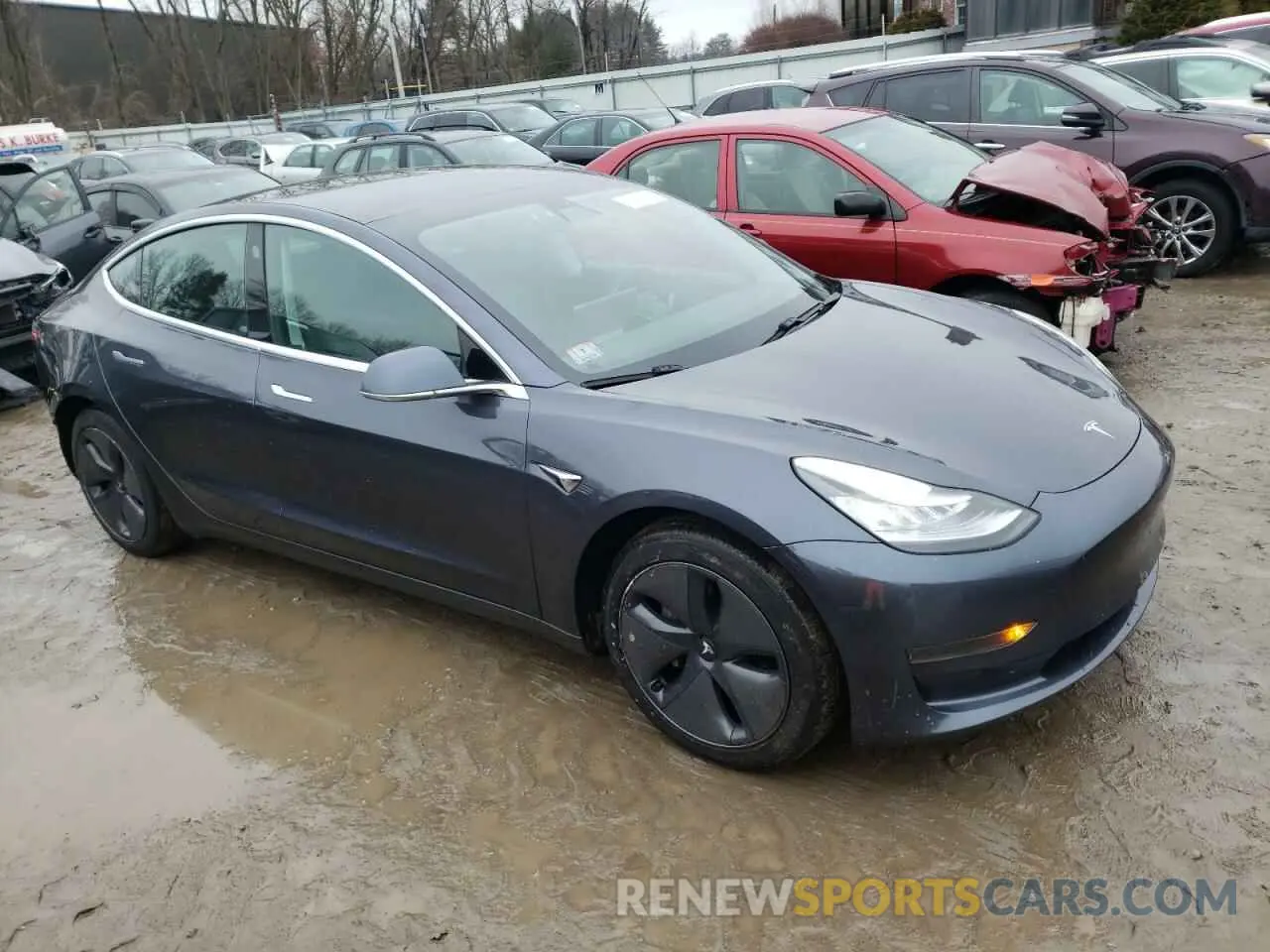 4 Photograph of a damaged car 5YJ3E1EA5LF784817 TESLA MODEL 3 2020