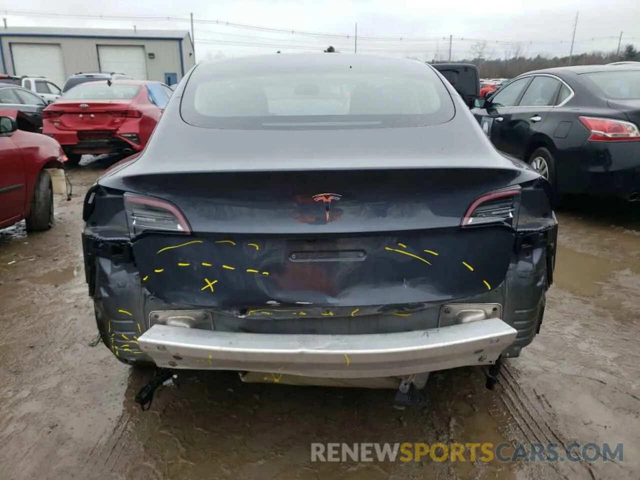 6 Photograph of a damaged car 5YJ3E1EA5LF784817 TESLA MODEL 3 2020