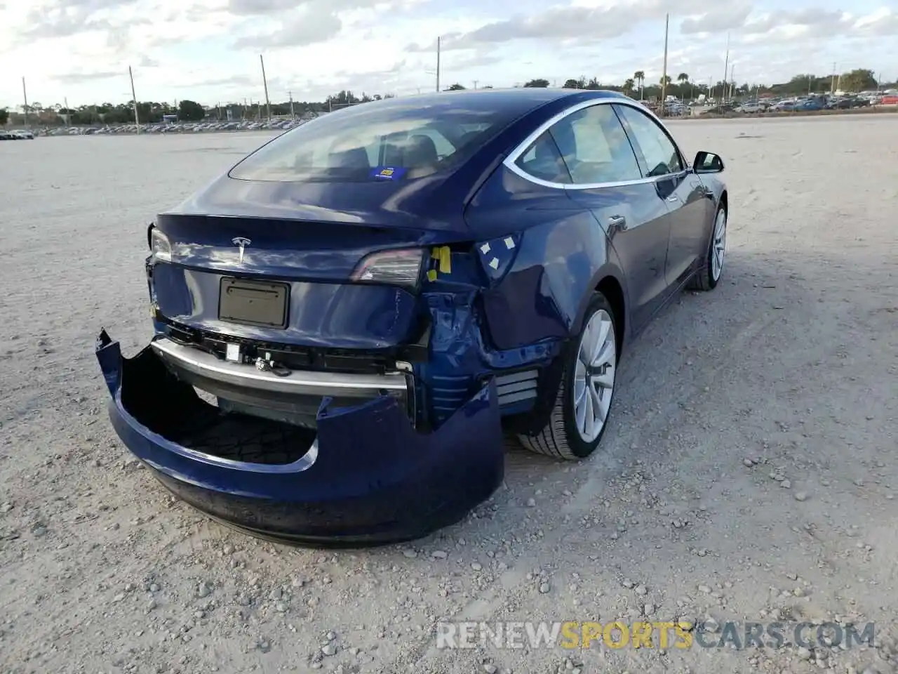 4 Photograph of a damaged car 5YJ3E1EA5LF793002 TESLA MODEL 3 2020