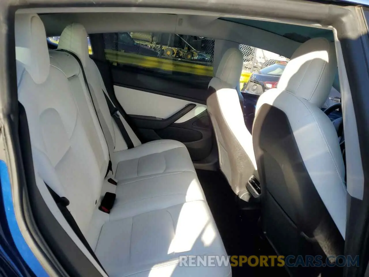 10 Photograph of a damaged car 5YJ3E1EA6LF615079 TESLA MODEL 3 2020