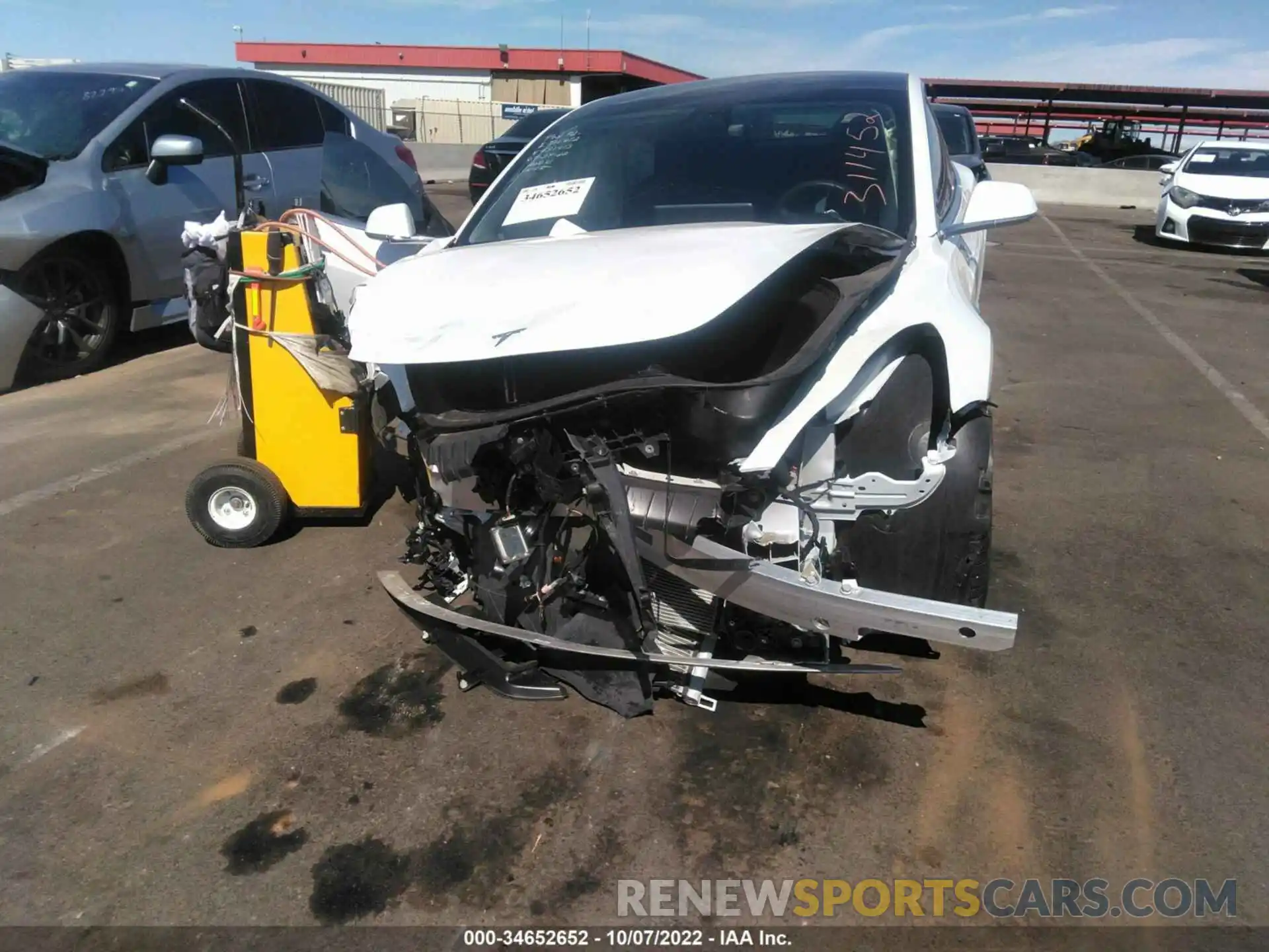 6 Photograph of a damaged car 5YJ3E1EA6LF631413 TESLA MODEL 3 2020