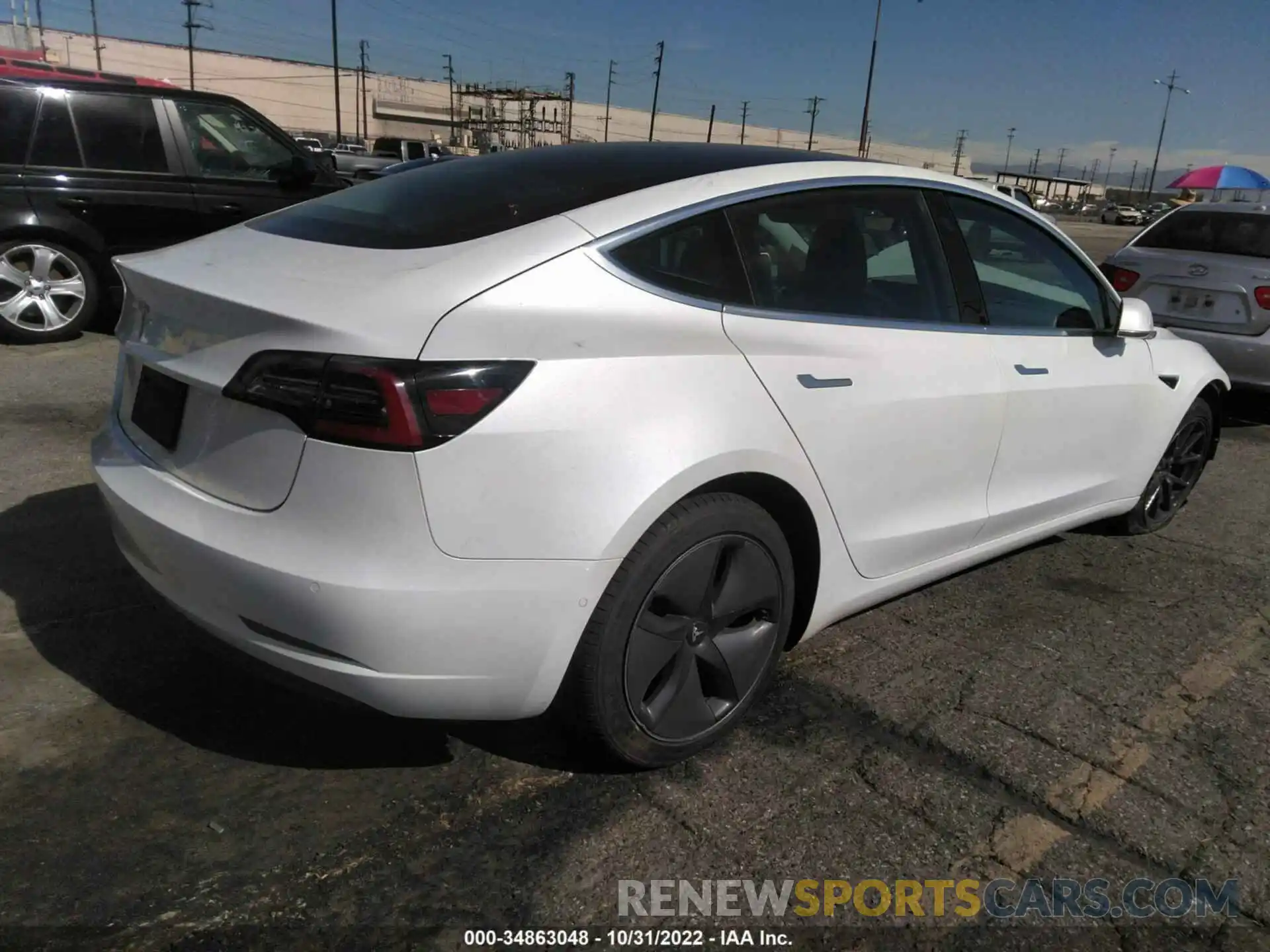 4 Photograph of a damaged car 5YJ3E1EA6LF632545 TESLA MODEL 3 2020