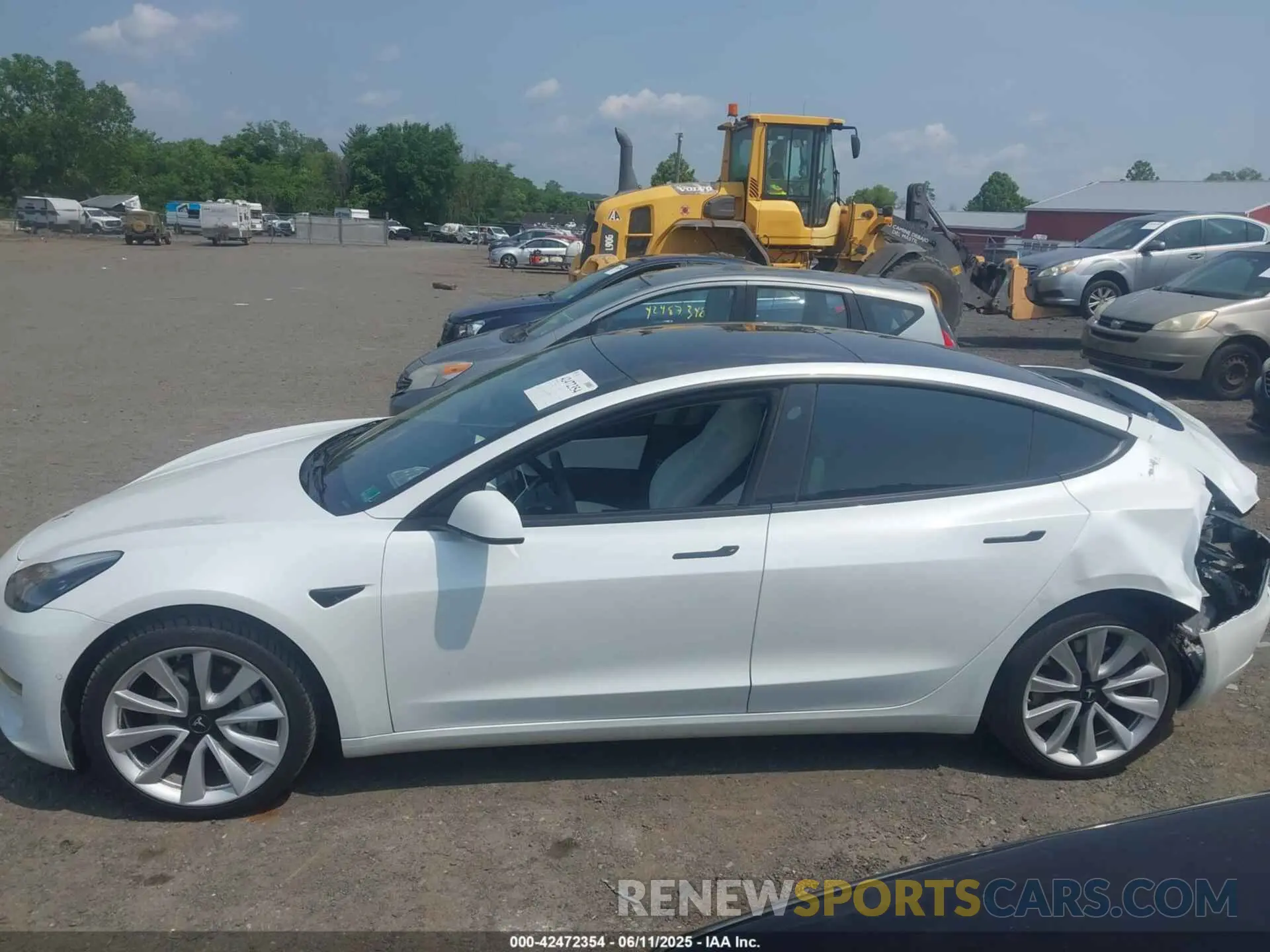 14 Photograph of a damaged car 5YJ3E1EA6LF635008 TESLA MODEL 3 2020