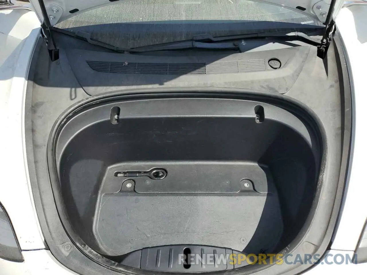 11 Photograph of a damaged car 5YJ3E1EA6LF659759 TESLA MODEL 3 2020