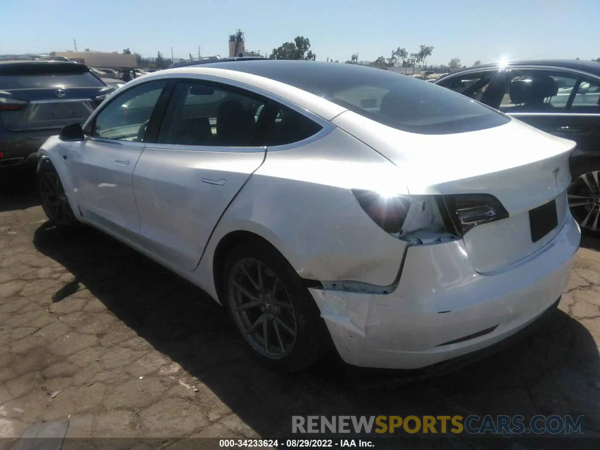 3 Photograph of a damaged car 5YJ3E1EA6LF659809 TESLA MODEL 3 2020