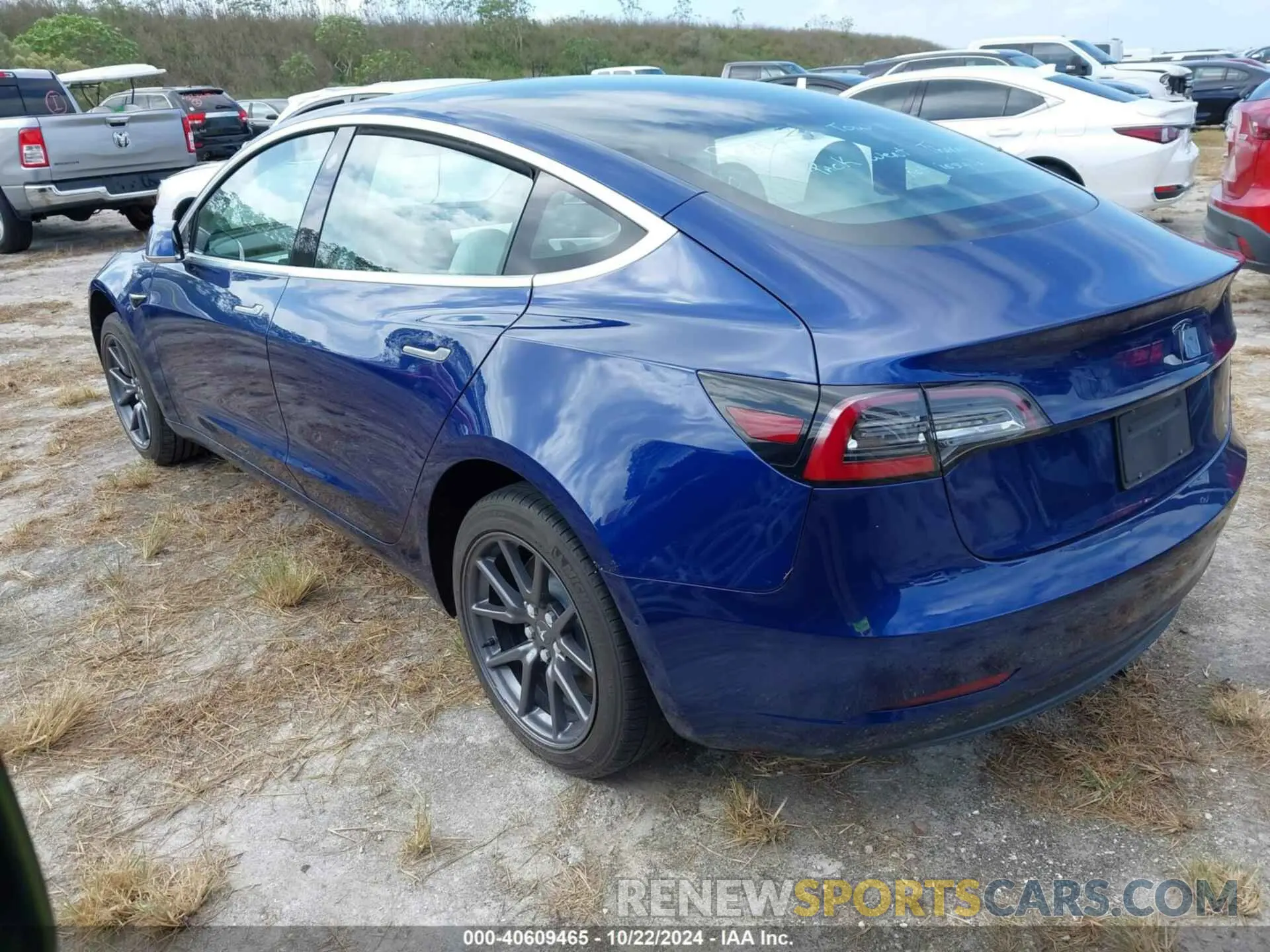 3 Photograph of a damaged car 5YJ3E1EA6LF662404 TESLA MODEL 3 2020