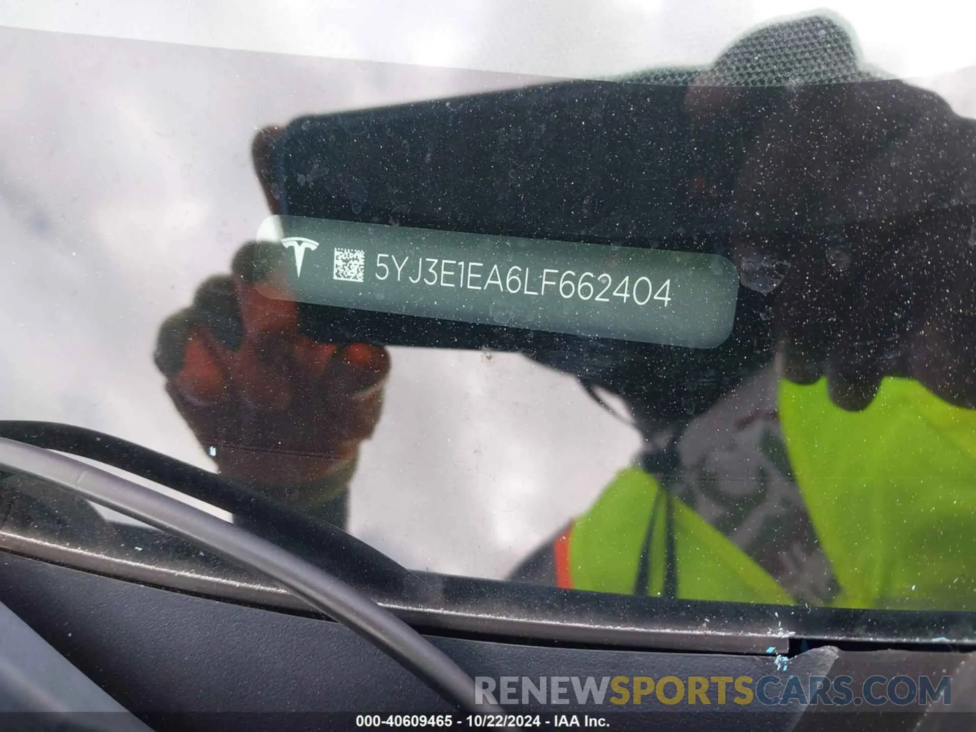 9 Photograph of a damaged car 5YJ3E1EA6LF662404 TESLA MODEL 3 2020