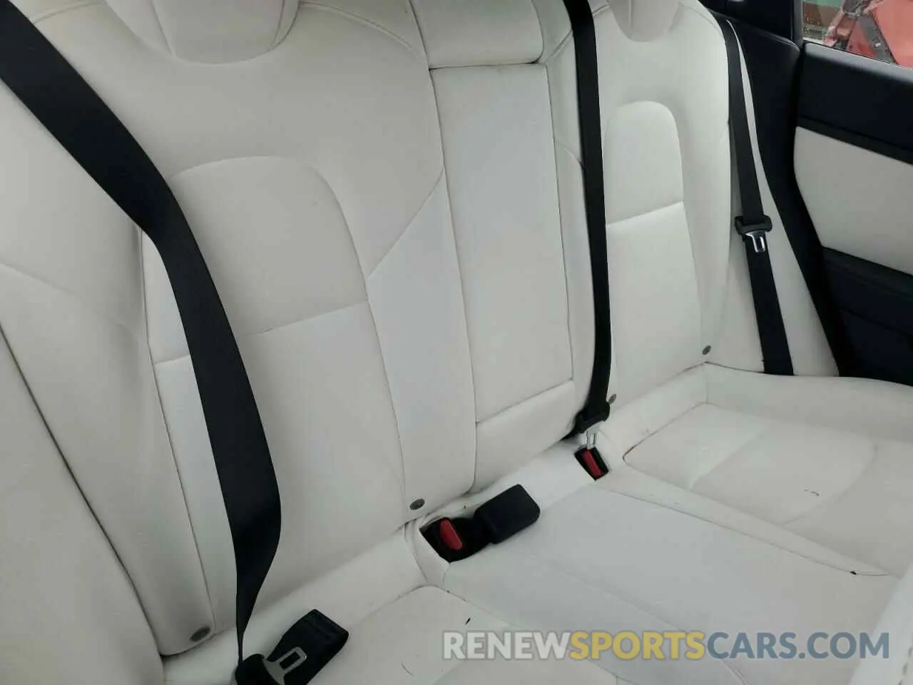 10 Photograph of a damaged car 5YJ3E1EA6LF662600 TESLA MODEL 3 2020