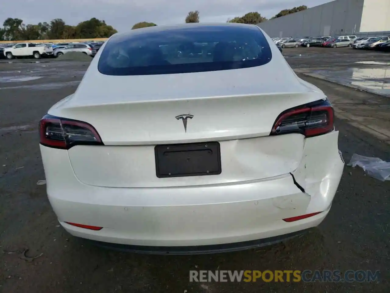 6 Photograph of a damaged car 5YJ3E1EA6LF706983 TESLA MODEL 3 2020