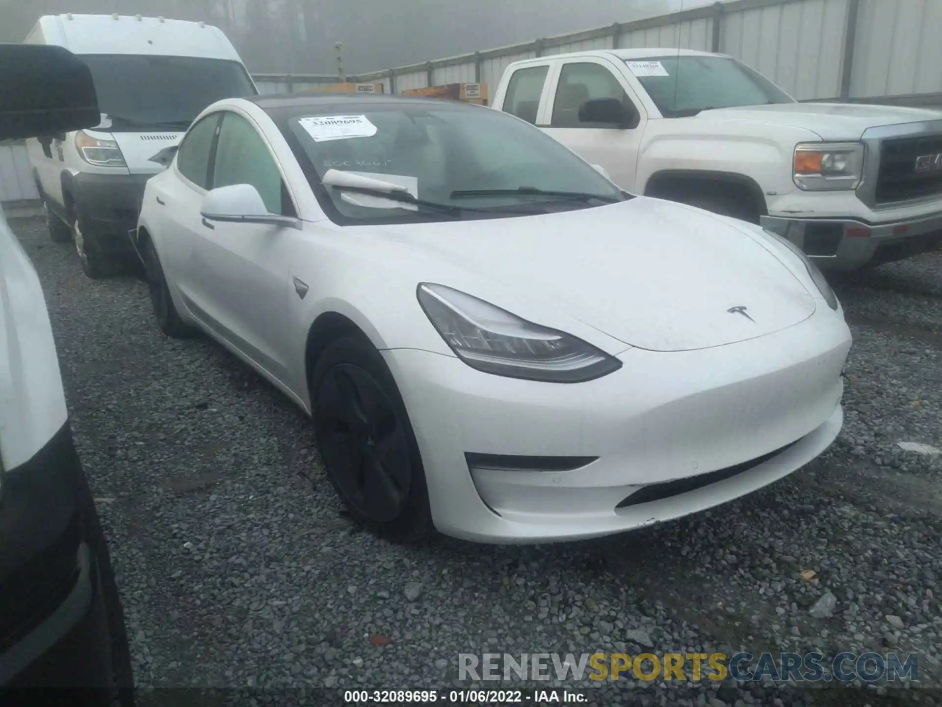 1 Photograph of a damaged car 5YJ3E1EA6LF738204 TESLA MODEL 3 2020