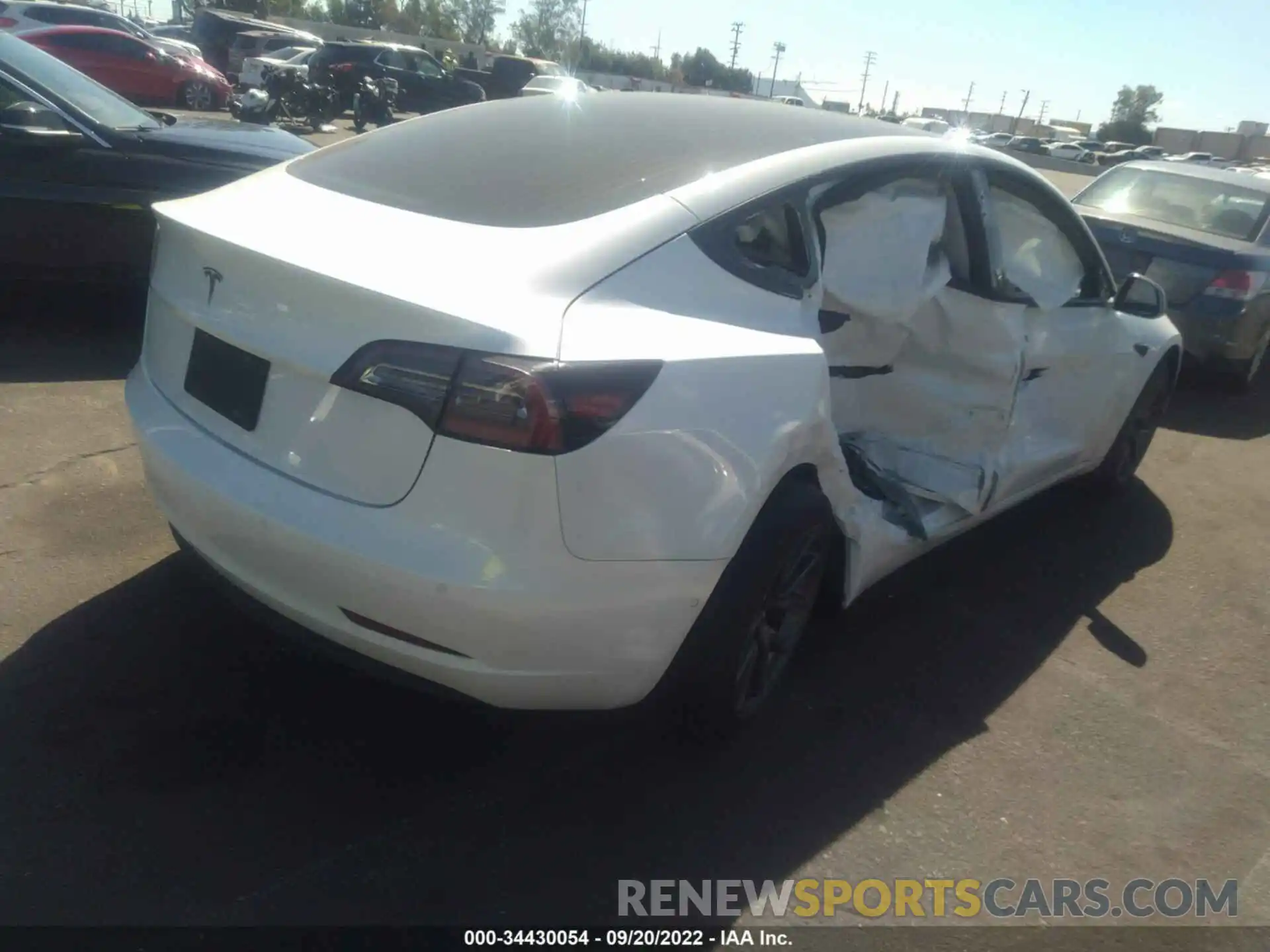 4 Photograph of a damaged car 5YJ3E1EA6LF739949 TESLA MODEL 3 2020