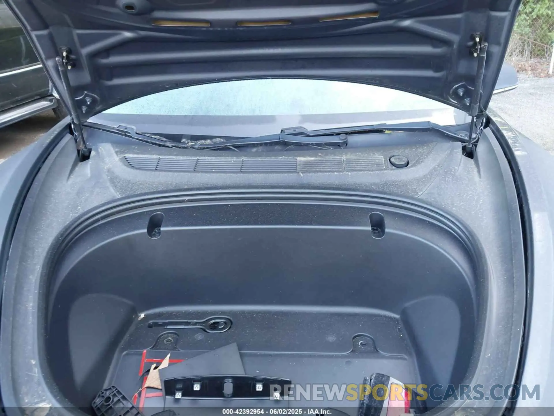 10 Photograph of a damaged car 5YJ3E1EA6LF740728 TESLA MODEL 3 2020