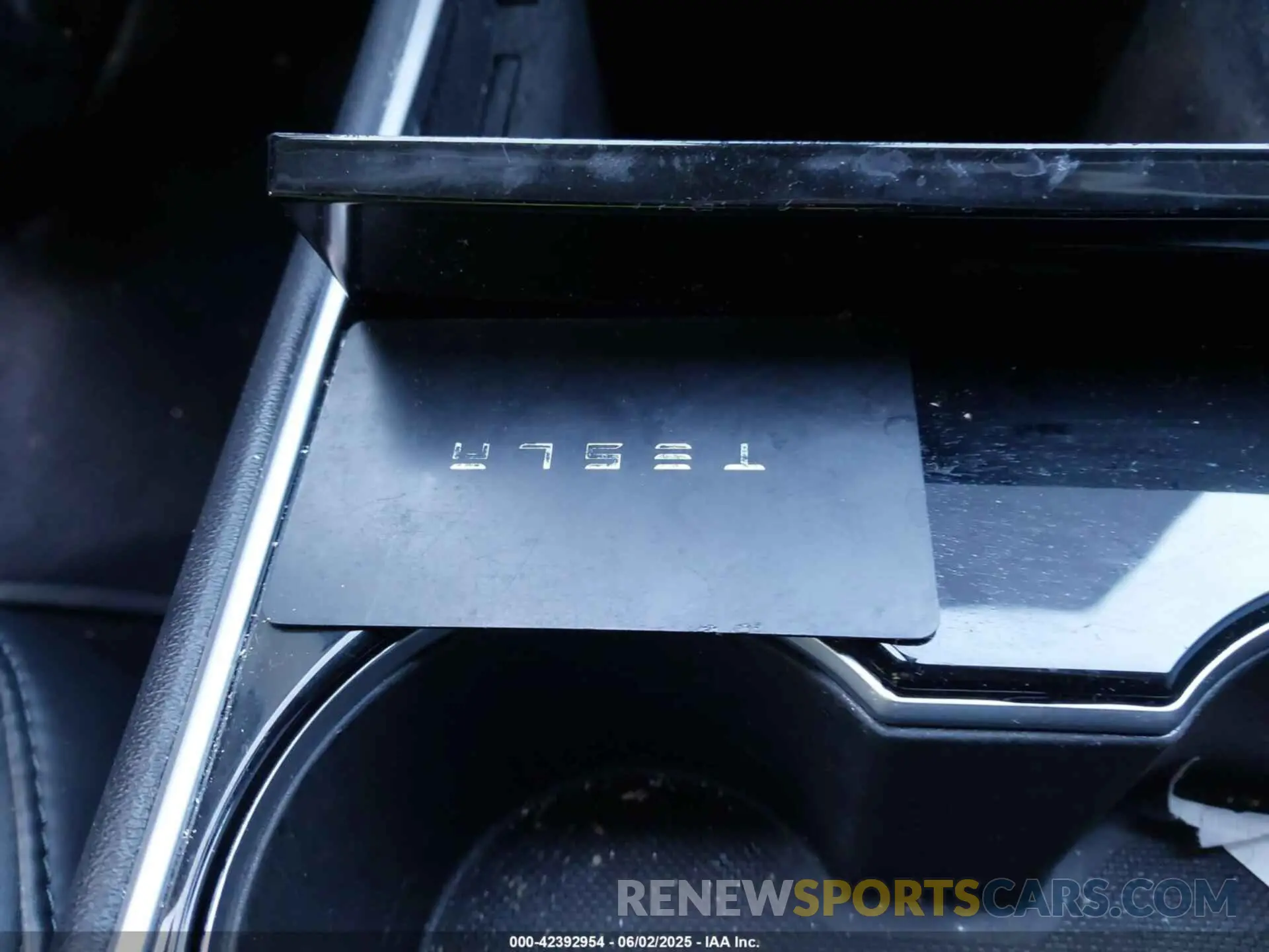 11 Photograph of a damaged car 5YJ3E1EA6LF740728 TESLA MODEL 3 2020