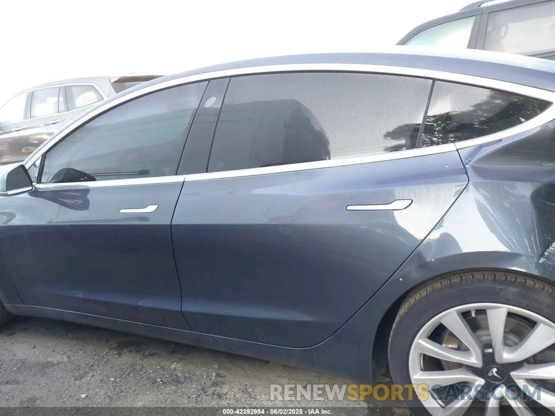 14 Photograph of a damaged car 5YJ3E1EA6LF740728 TESLA MODEL 3 2020