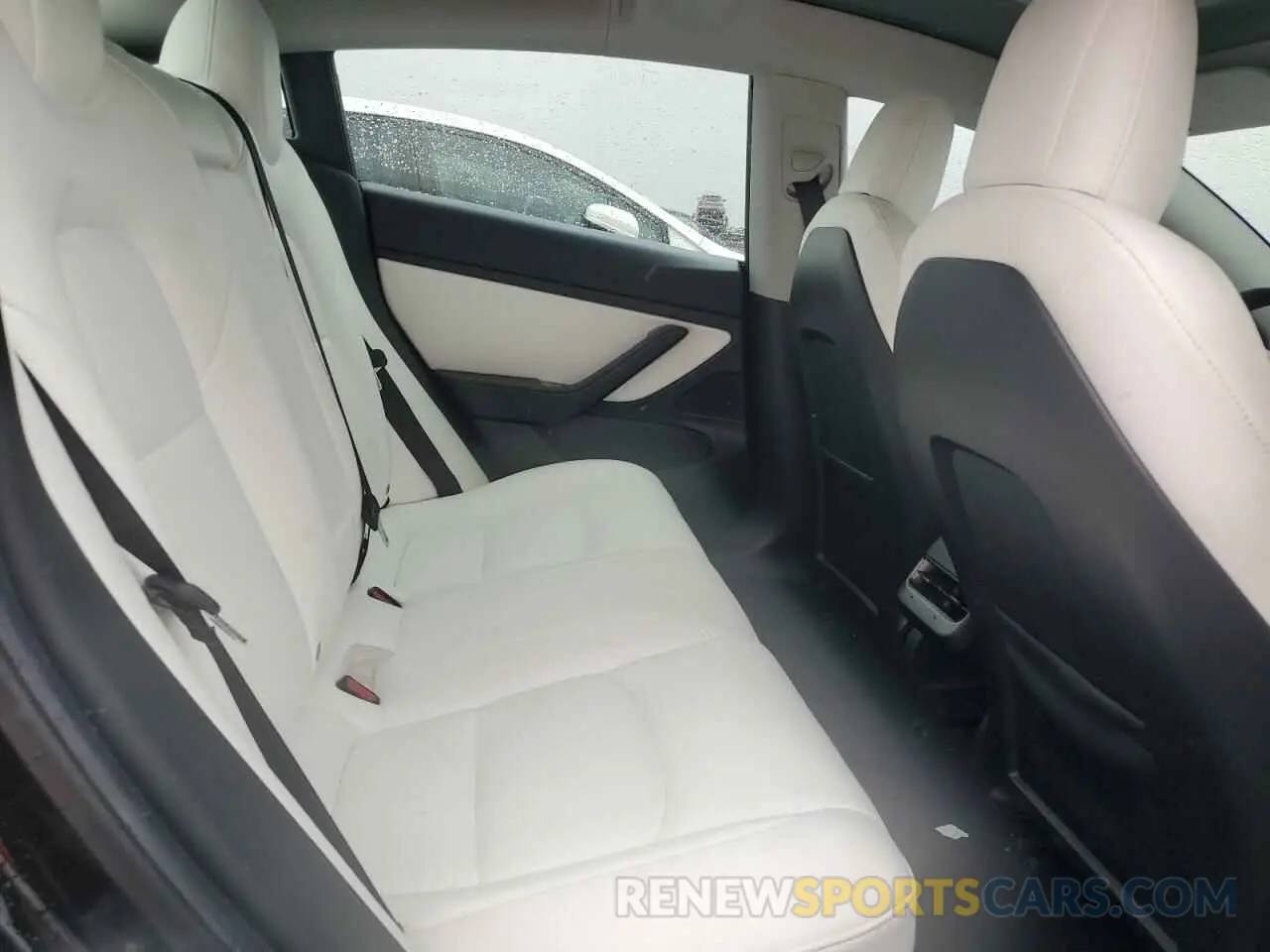 10 Photograph of a damaged car 5YJ3E1EA6LF806744 TESLA MODEL 3 2020