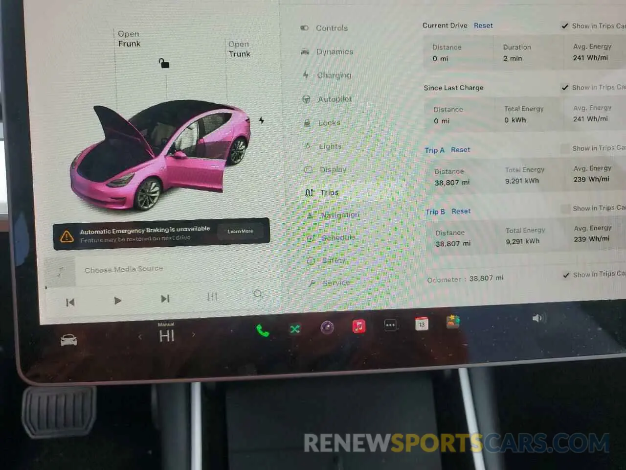 9 Photograph of a damaged car 5YJ3E1EA6LF806744 TESLA MODEL 3 2020