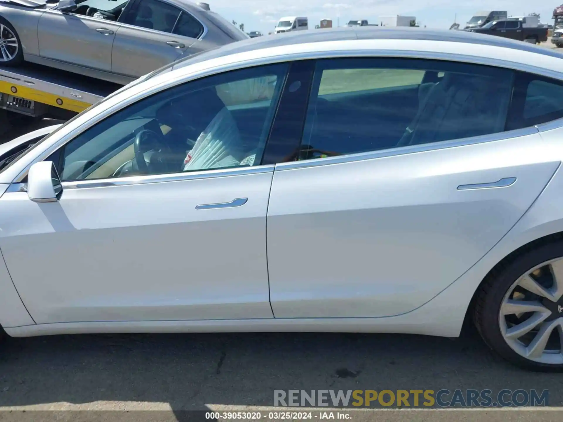 15 Photograph of a damaged car 5YJ3E1EA7LF634160 TESLA MODEL 3 2020