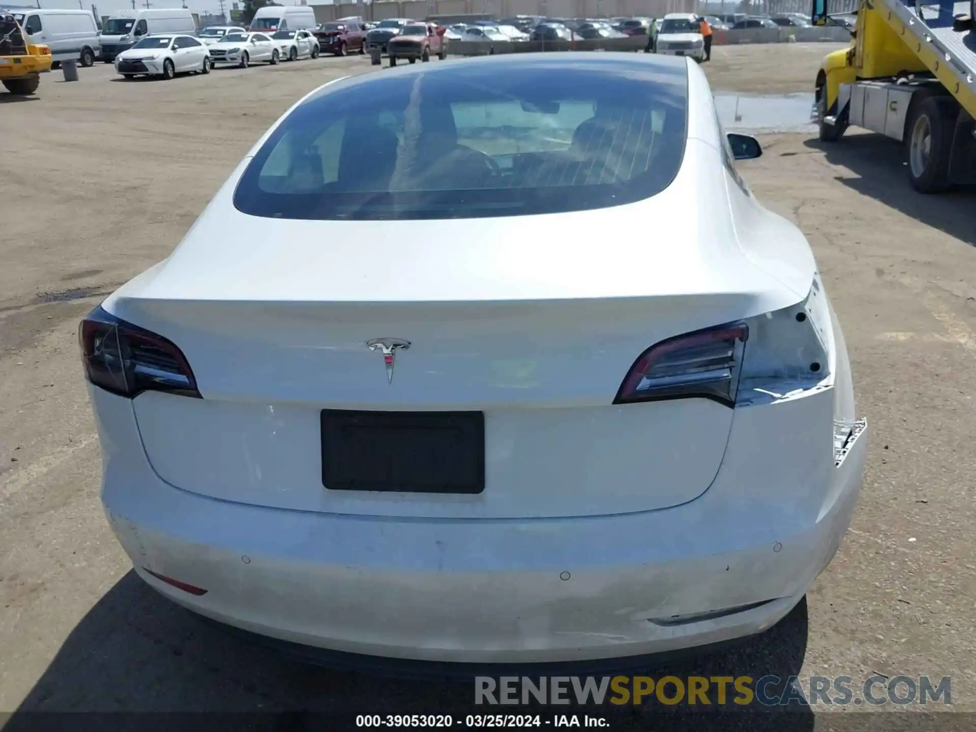 17 Photograph of a damaged car 5YJ3E1EA7LF634160 TESLA MODEL 3 2020