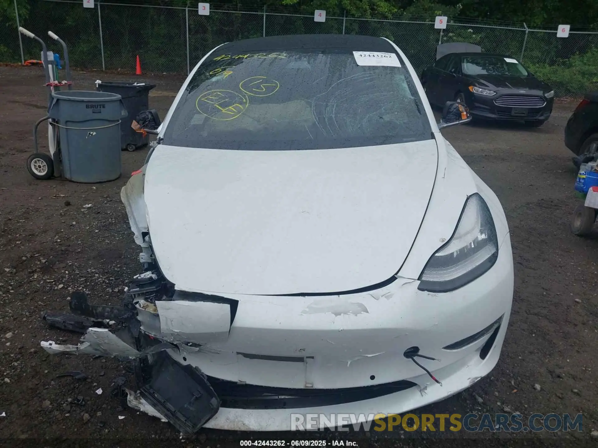 11 Photograph of a damaged car 5YJ3E1EA7LF645286 TESLA MODEL 3 2020