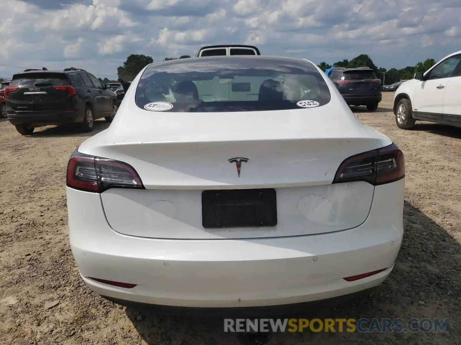 6 Photograph of a damaged car 5YJ3E1EA7LF659043 TESLA MODEL 3 2020