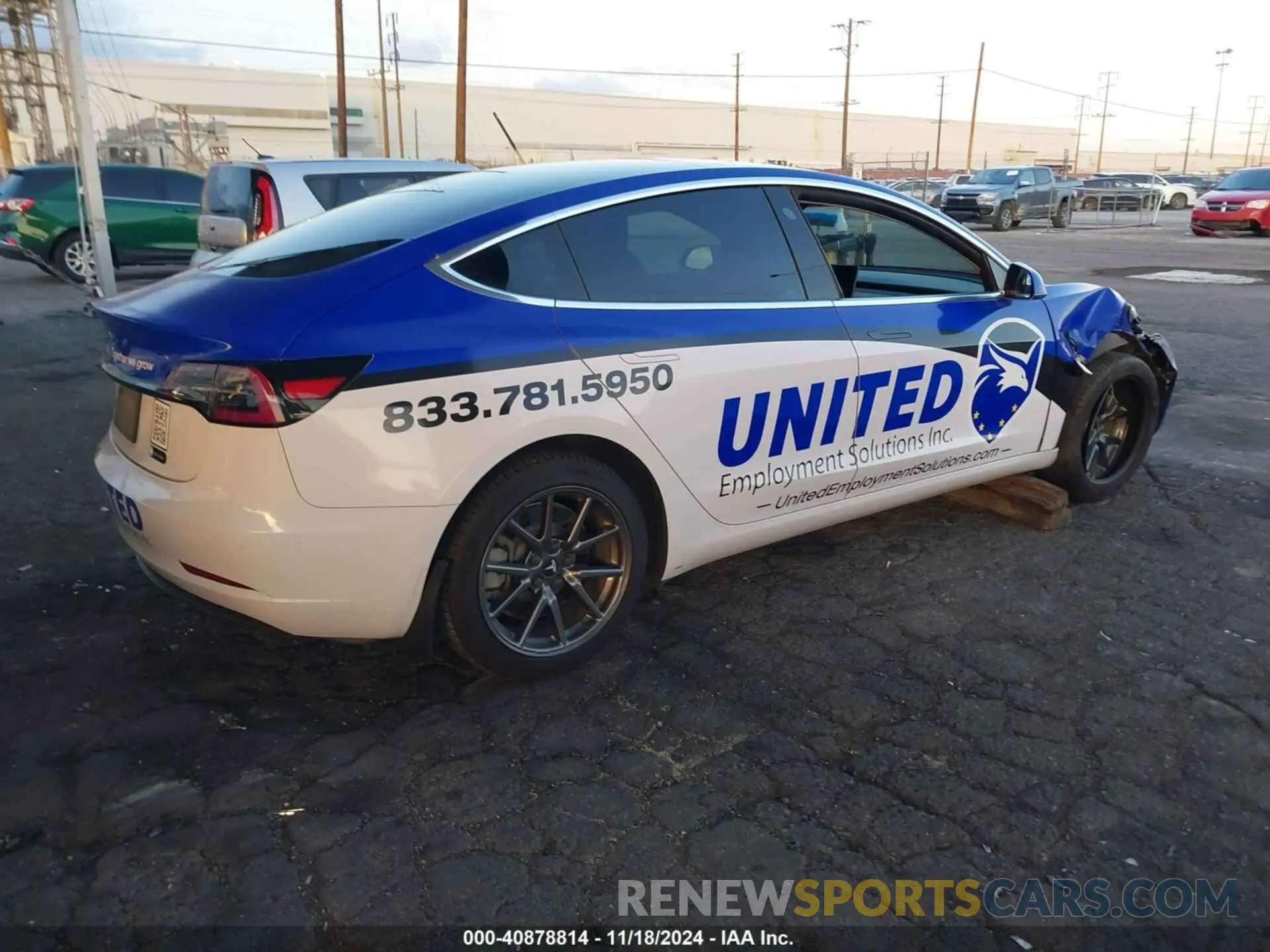 4 Photograph of a damaged car 5YJ3E1EA7LF659950 TESLA MODEL 3 2020