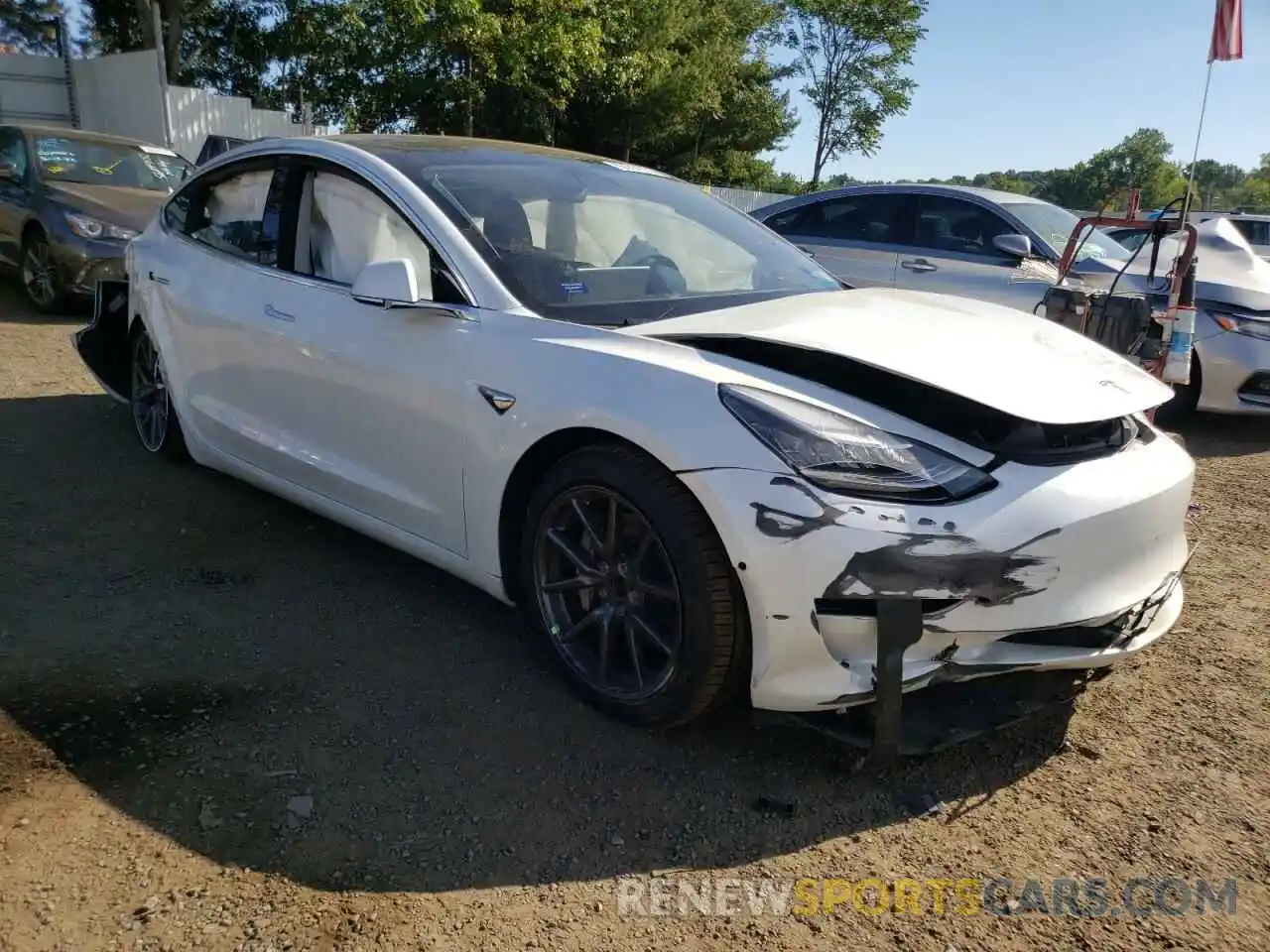 1 Photograph of a damaged car 5YJ3E1EA7LF660127 TESLA MODEL 3 2020