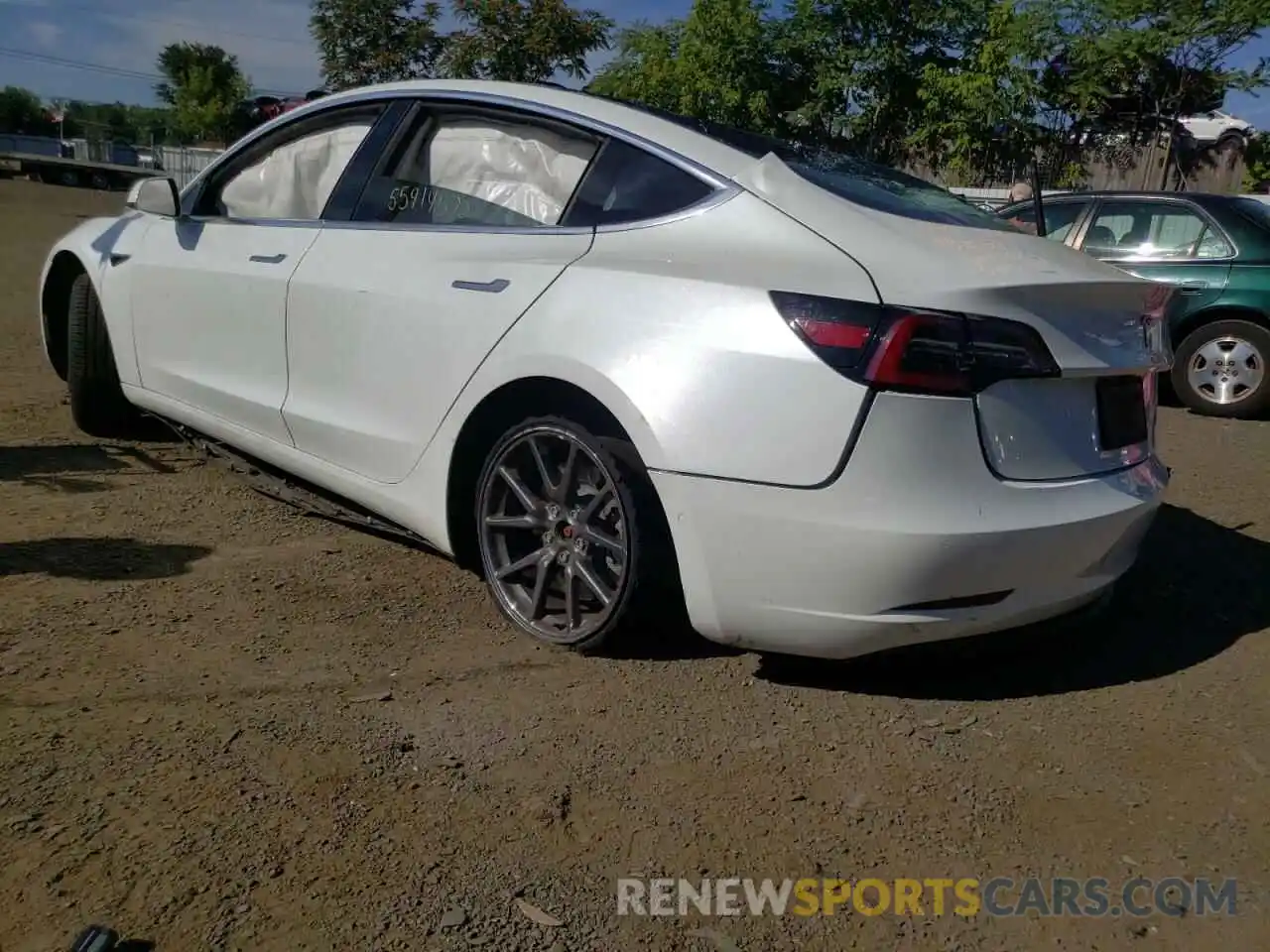 3 Photograph of a damaged car 5YJ3E1EA7LF660127 TESLA MODEL 3 2020