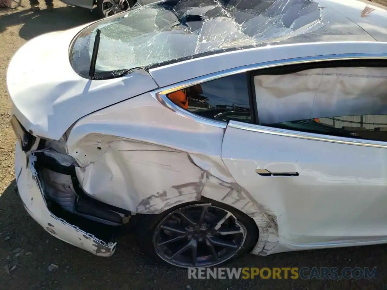 9 Photograph of a damaged car 5YJ3E1EA7LF660127 TESLA MODEL 3 2020