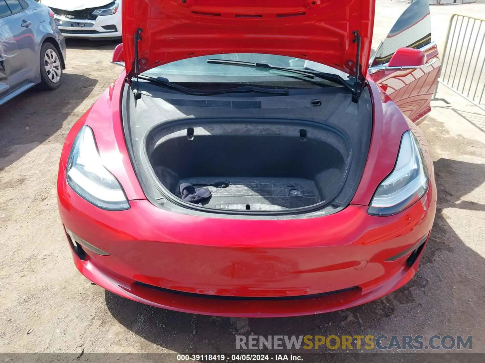 10 Photograph of a damaged car 5YJ3E1EA7LF661276 TESLA MODEL 3 2020